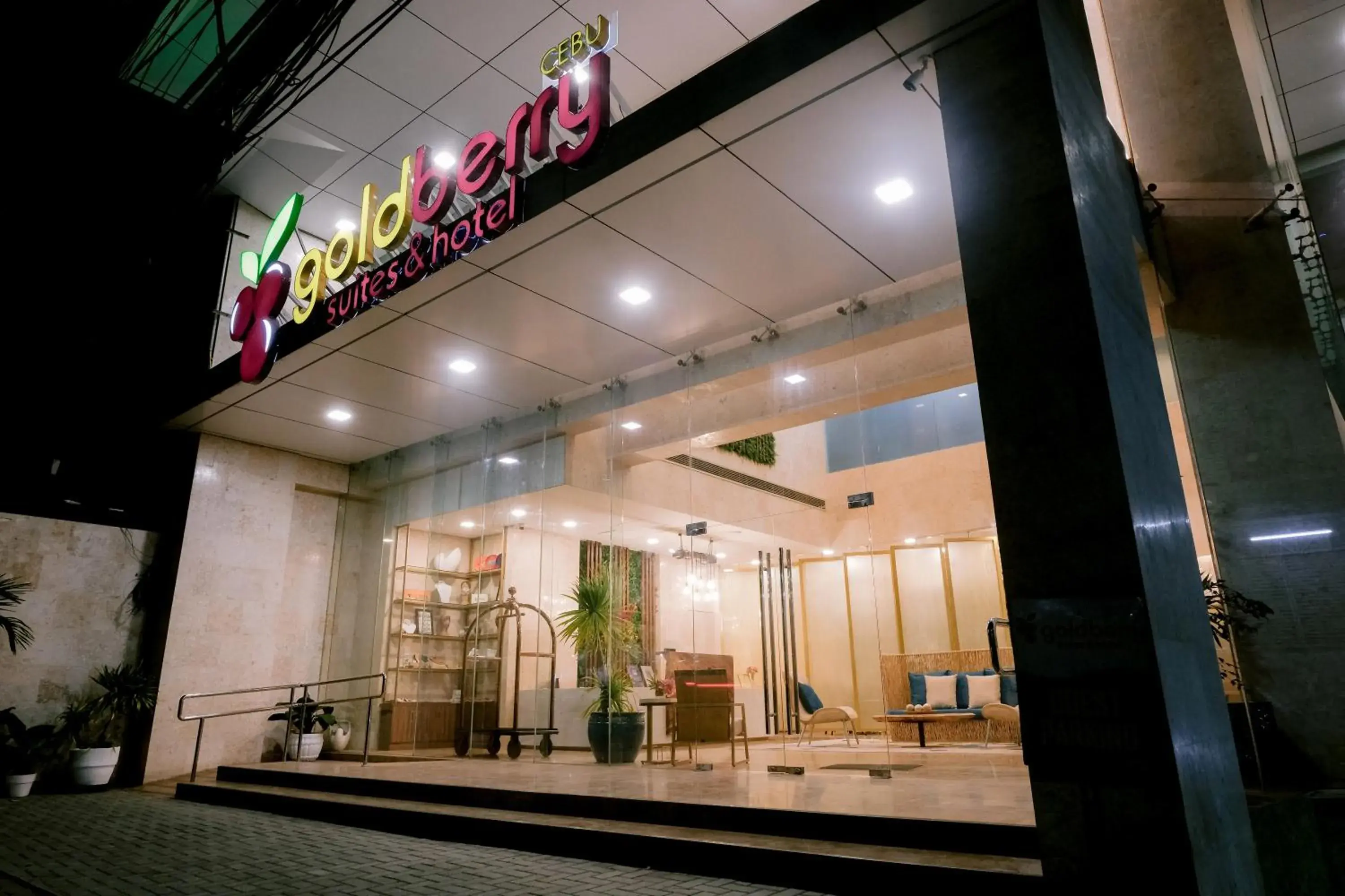 Facade/entrance in Goldberry Suites and Hotel Cebu Facade/entrance in Goldberry Suites and Hotel Cebu