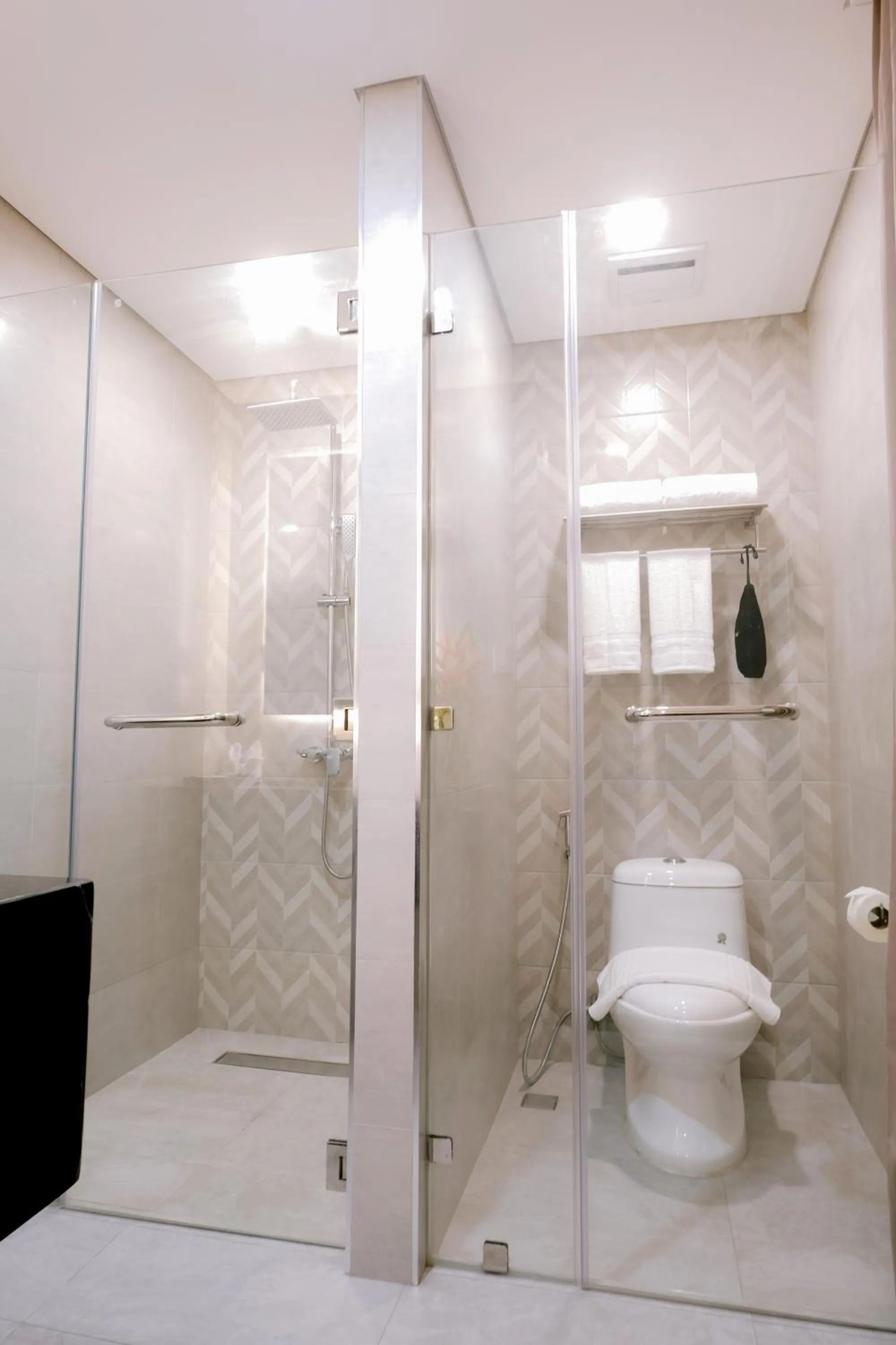 Toilet in Goldberry Suites and Hotel Cebu