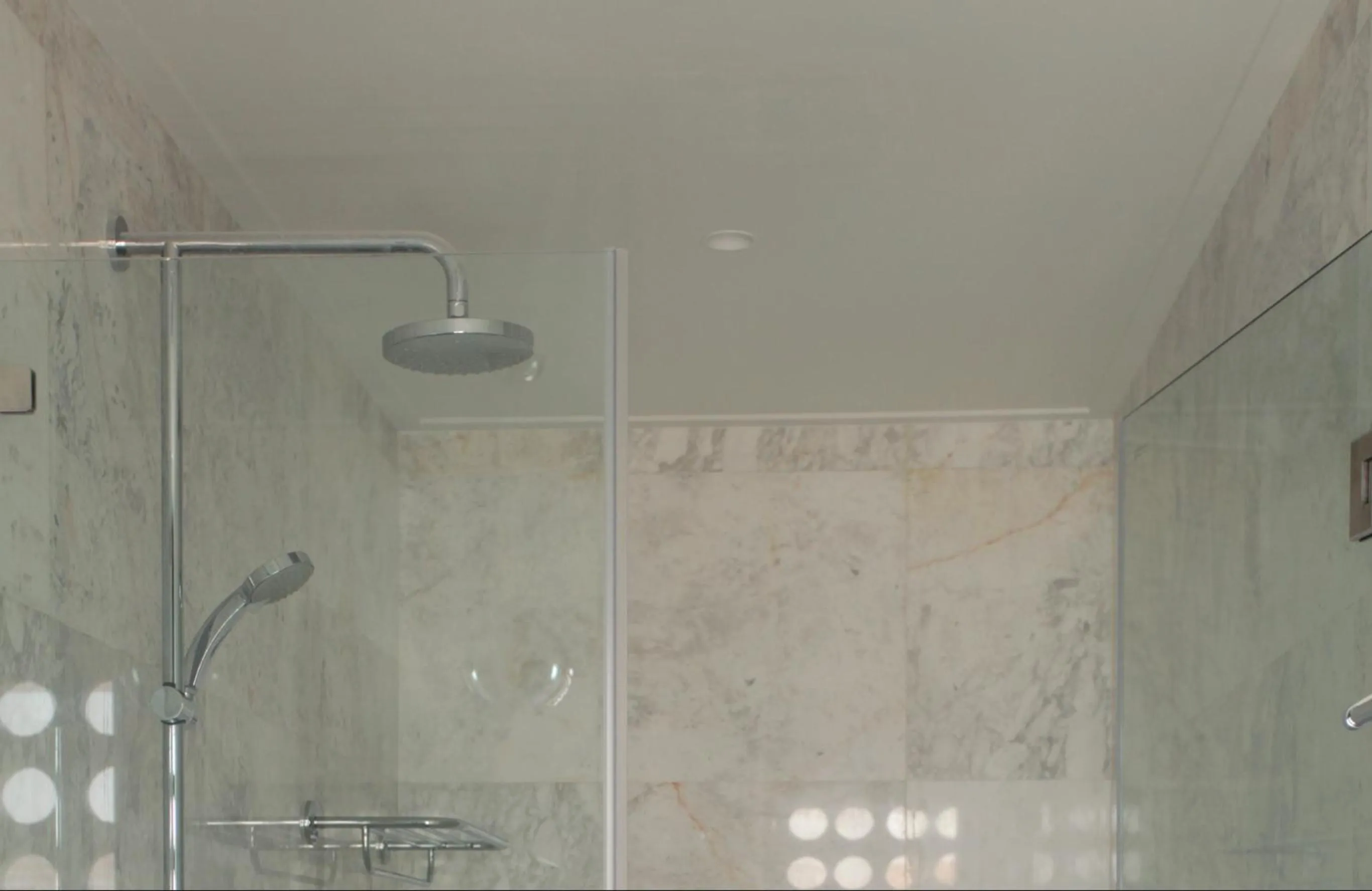 Bathroom in Baanrincome