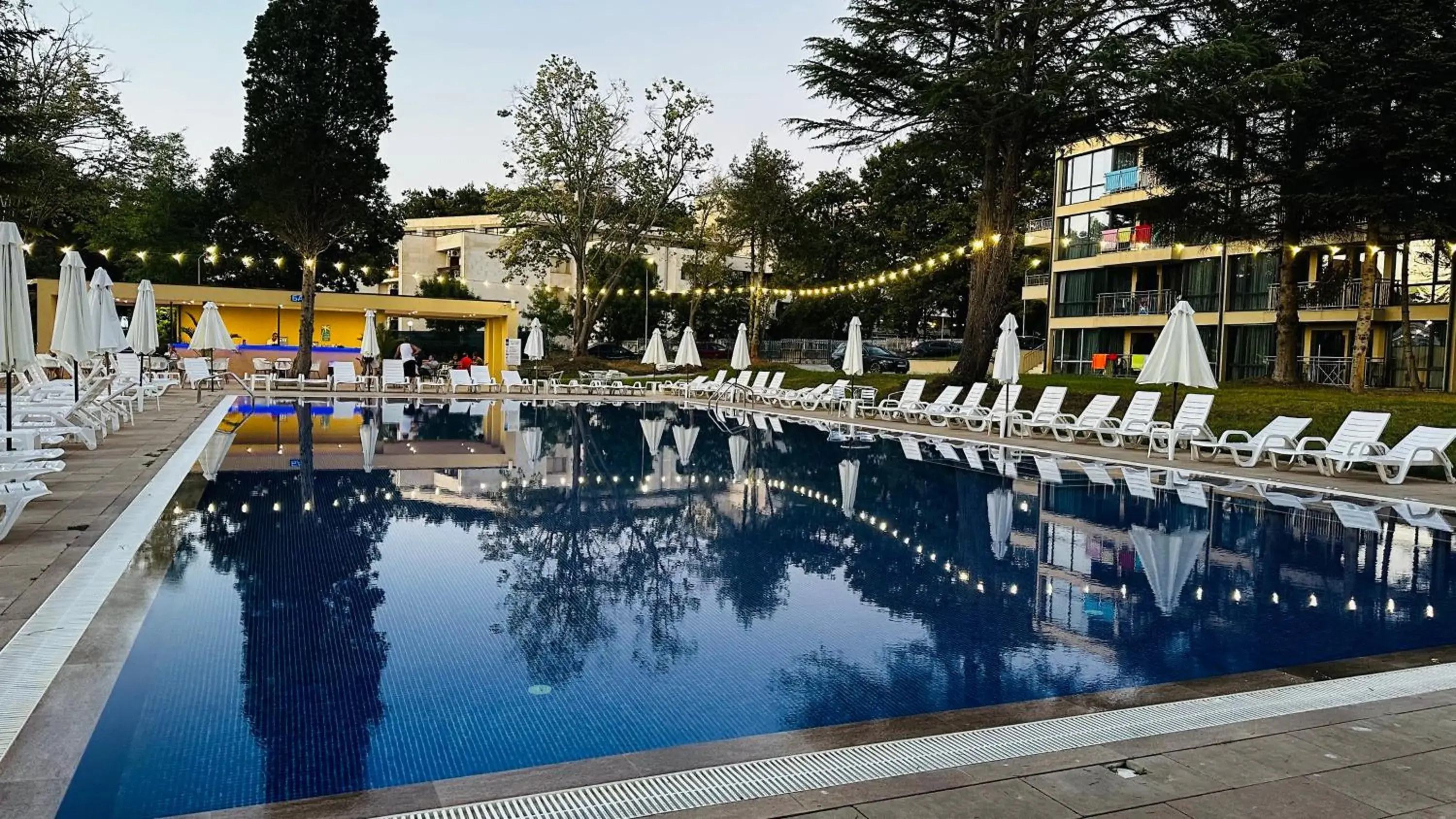 Swimming pool in Queen Nelly Park Swimming pool in Queen Nelly Park