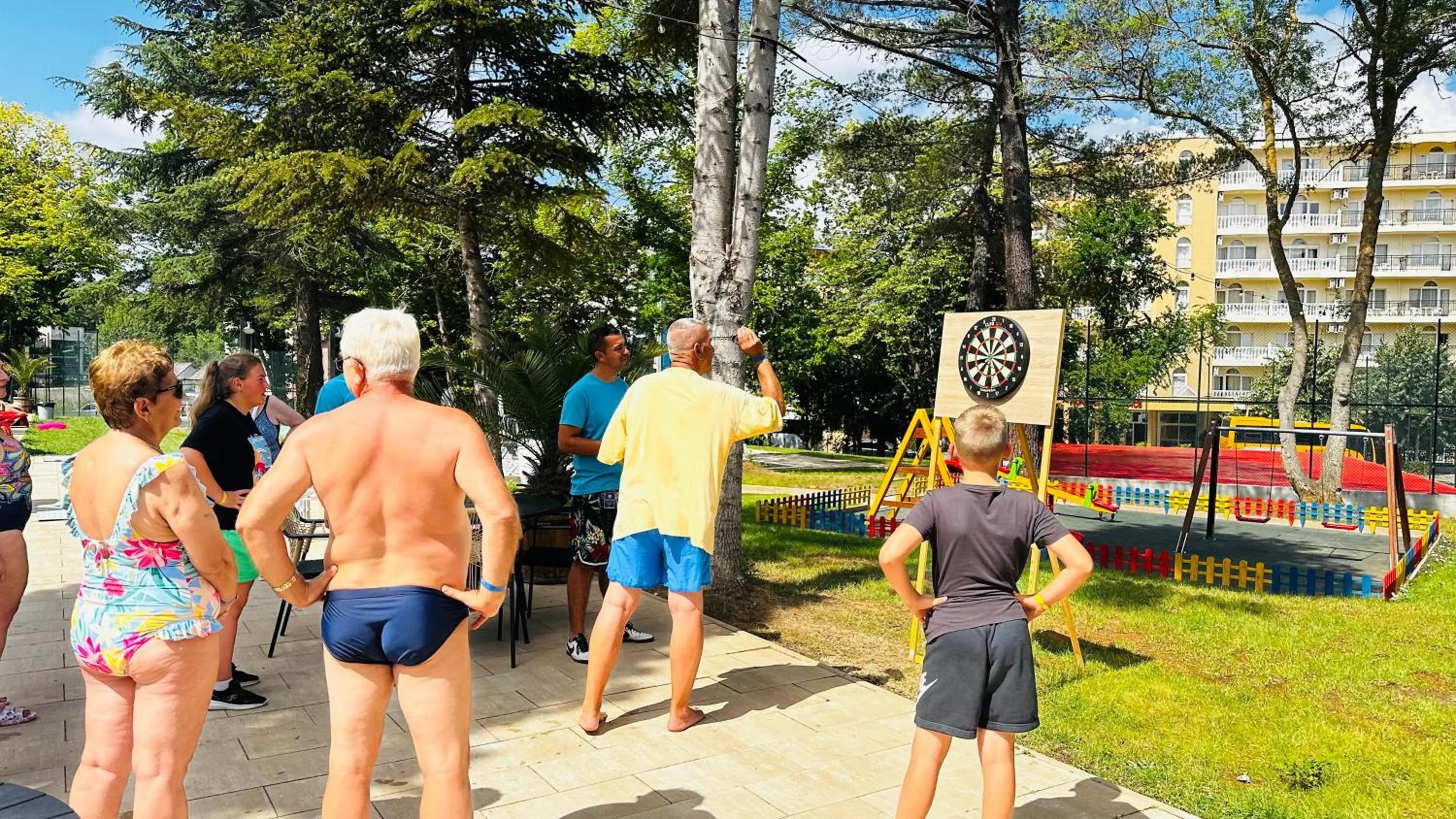 Entertainment in Queen Nelly Park