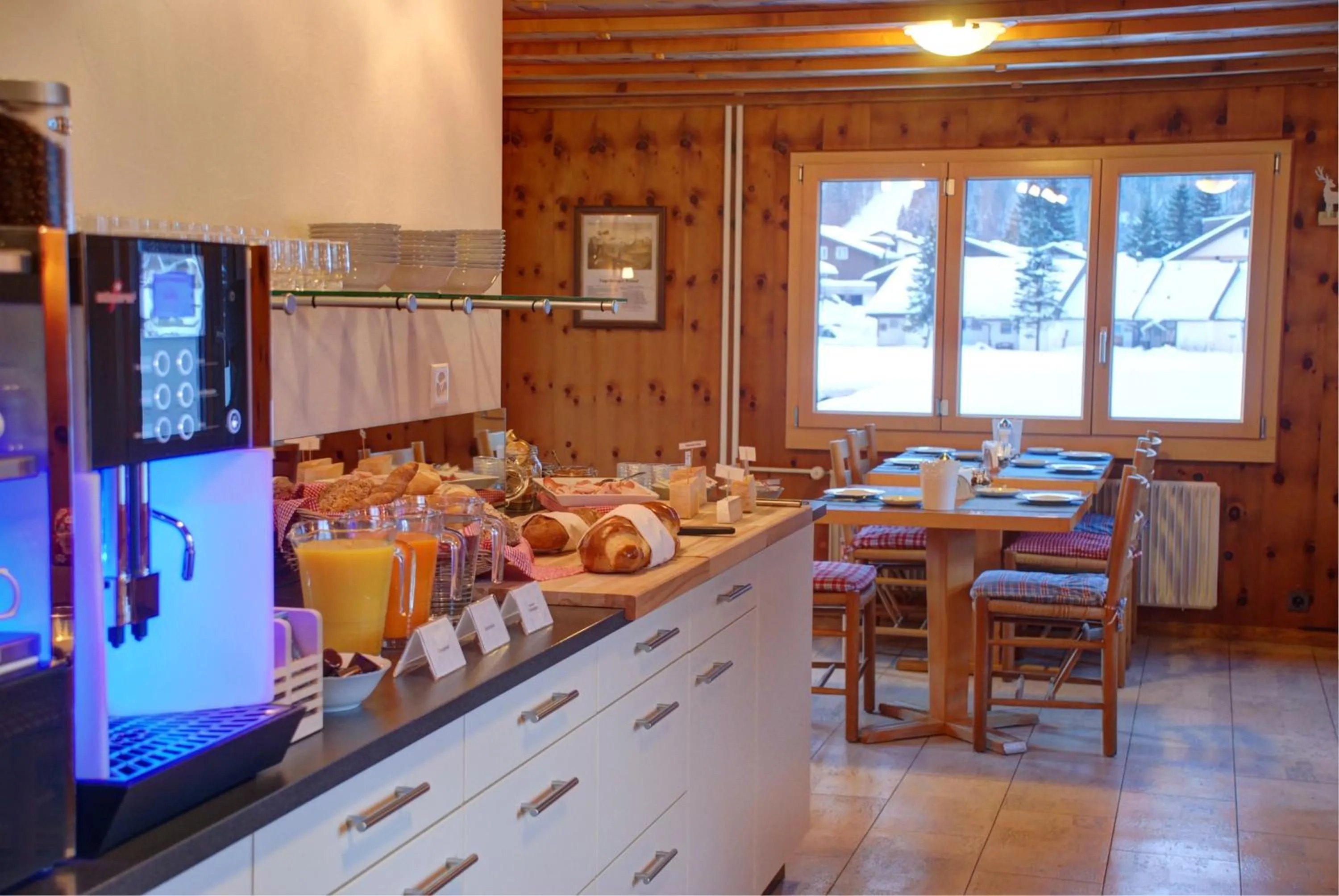 Restaurant/places to eat in Hotel Garni Hostatt