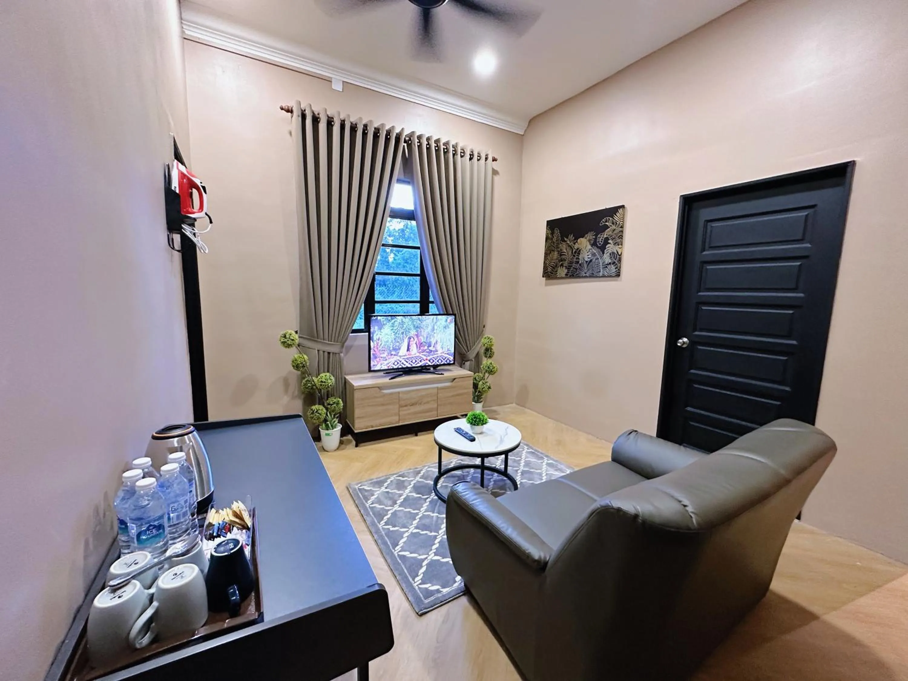 Melur Inn, Tok Jembal