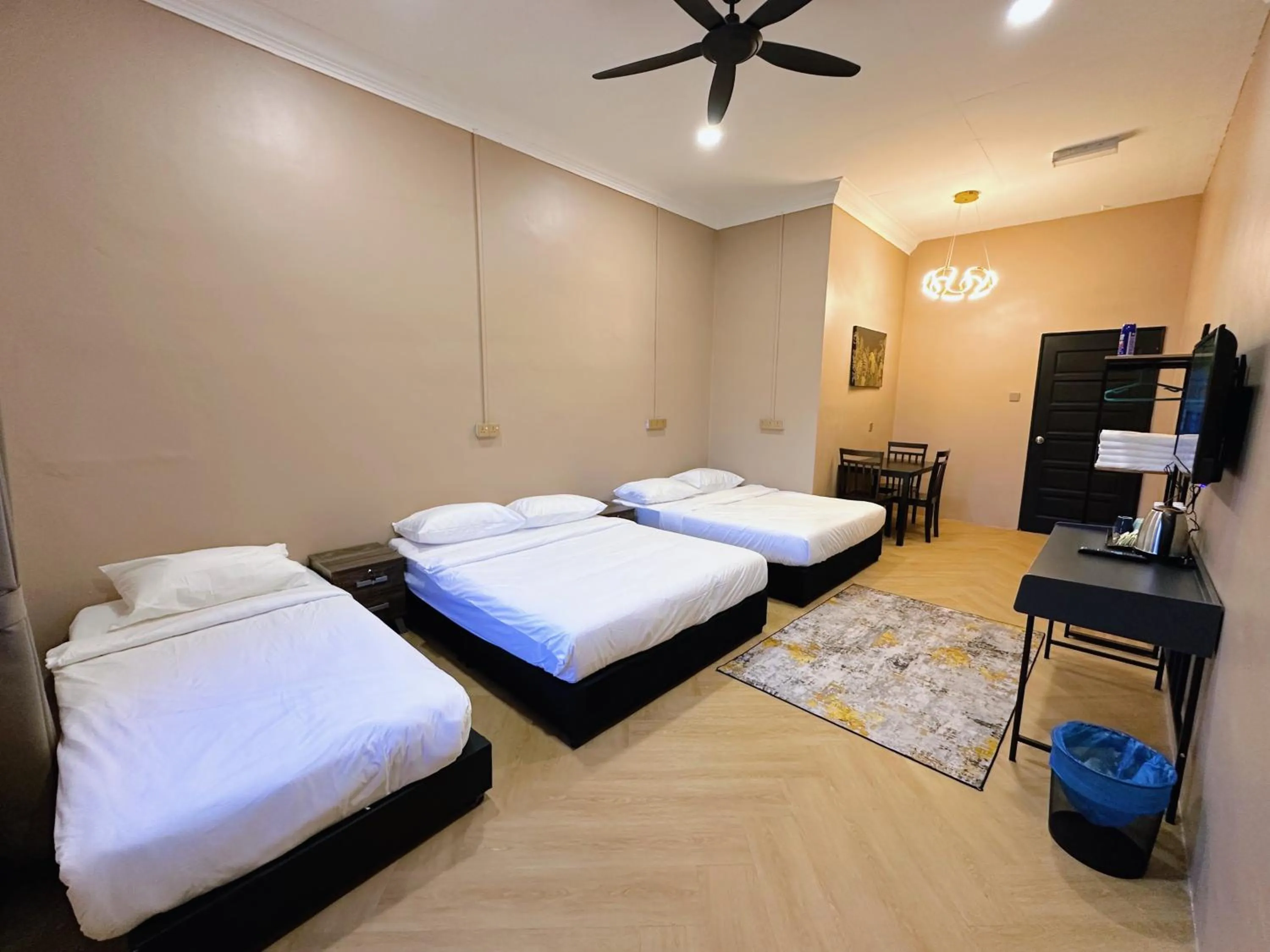 Bed in Melur Inn, Tok Jembal