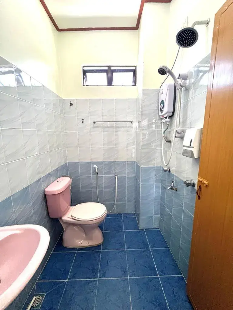 Melur Inn, Tok Jembal Melur Inn, Tok Jembal