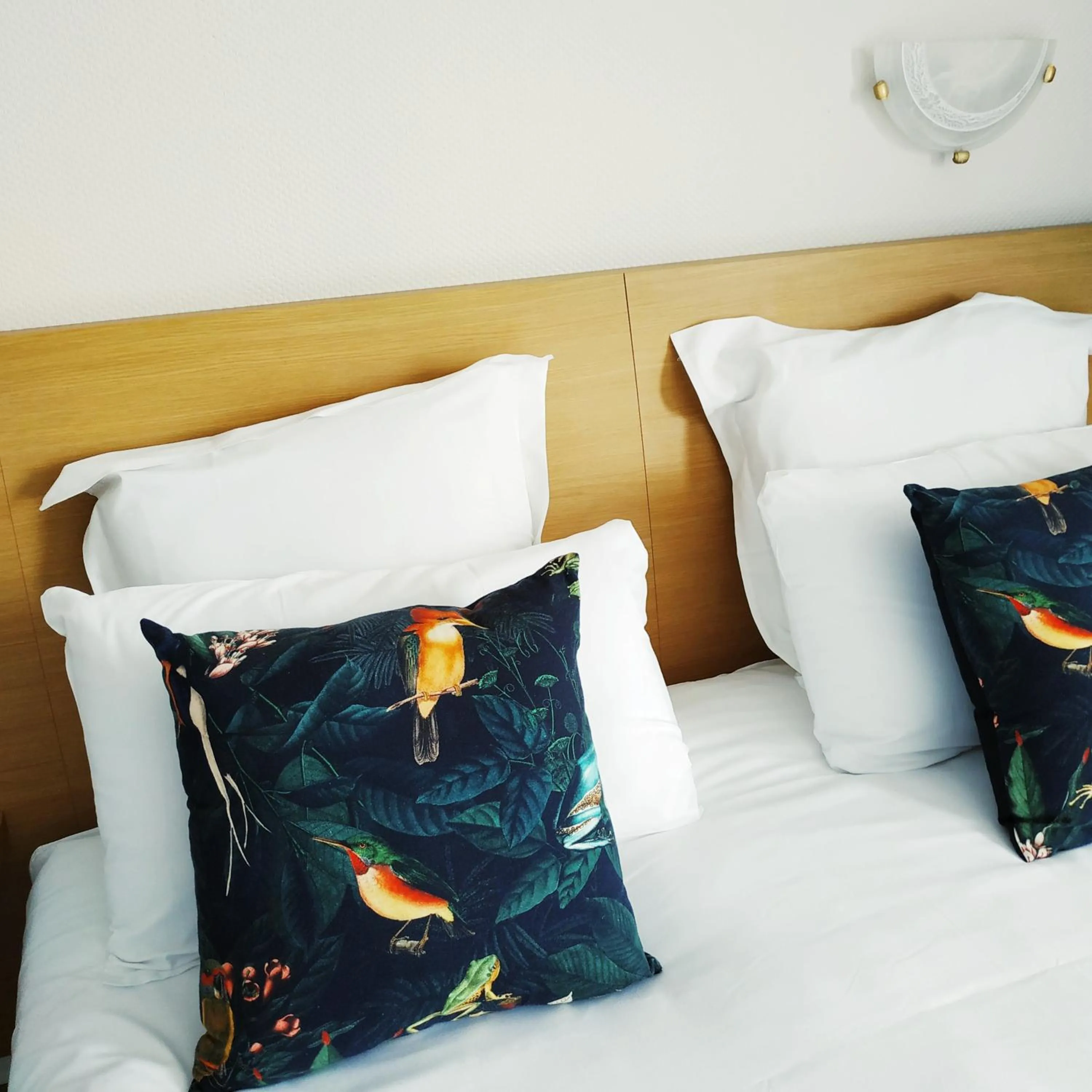 Bed in Brit Hotel Hermitage