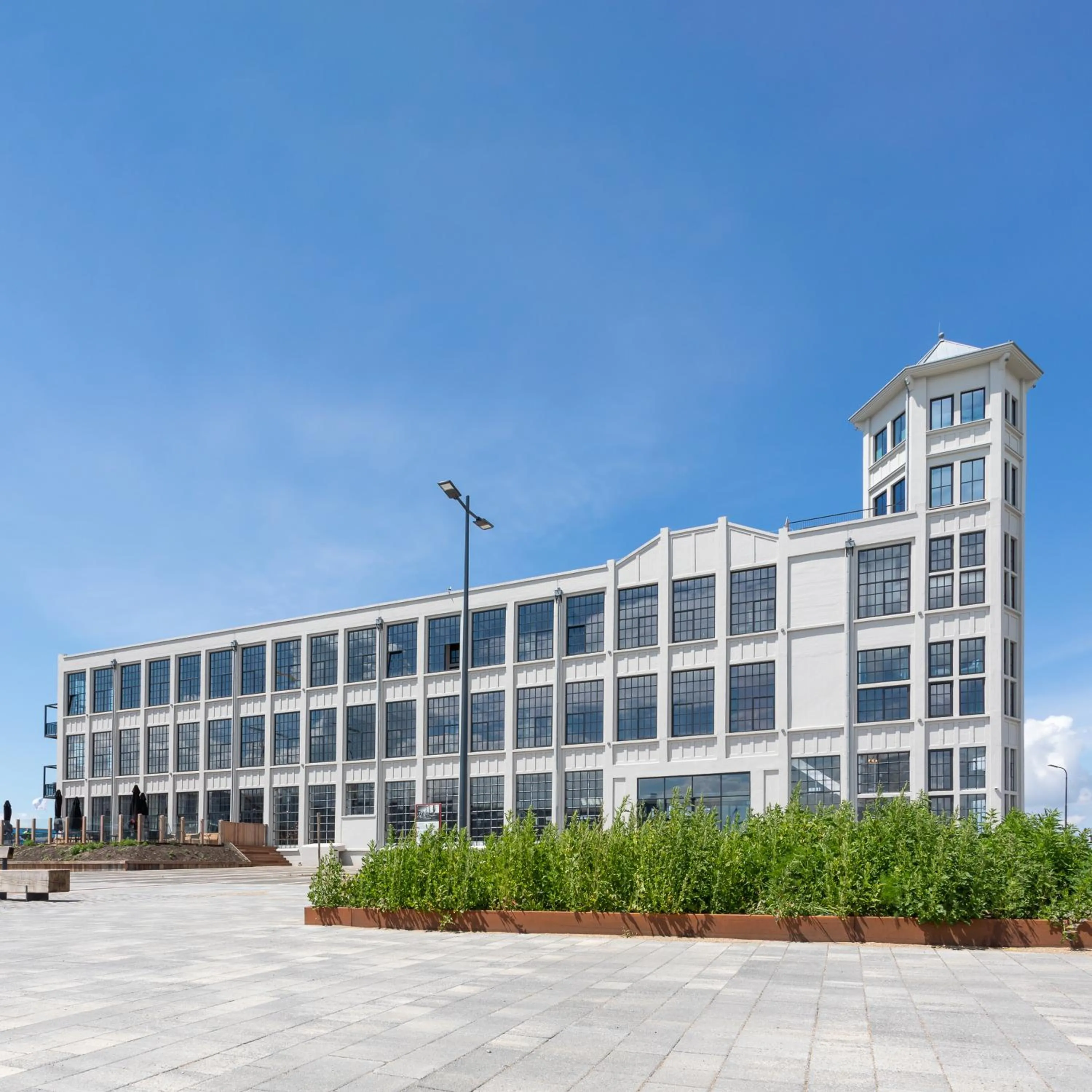 Property building in Hotel de Timmerfabriek I Kloeg Collection