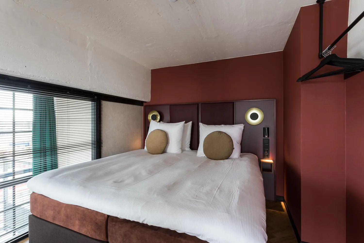 Bedroom, Bed in Hotel de Timmerfabriek I Kloeg Collection