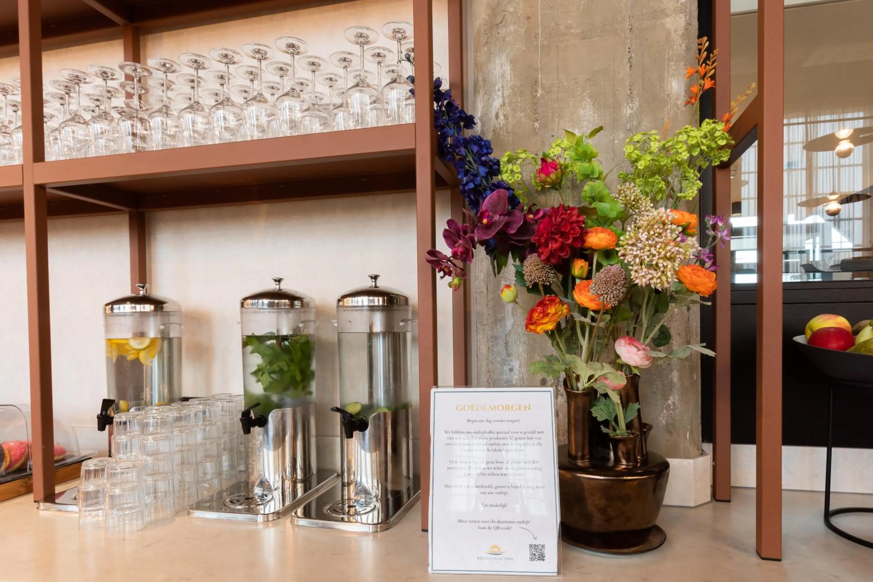 Buffet breakfast in Hotel de Timmerfabriek I Kloeg Collection