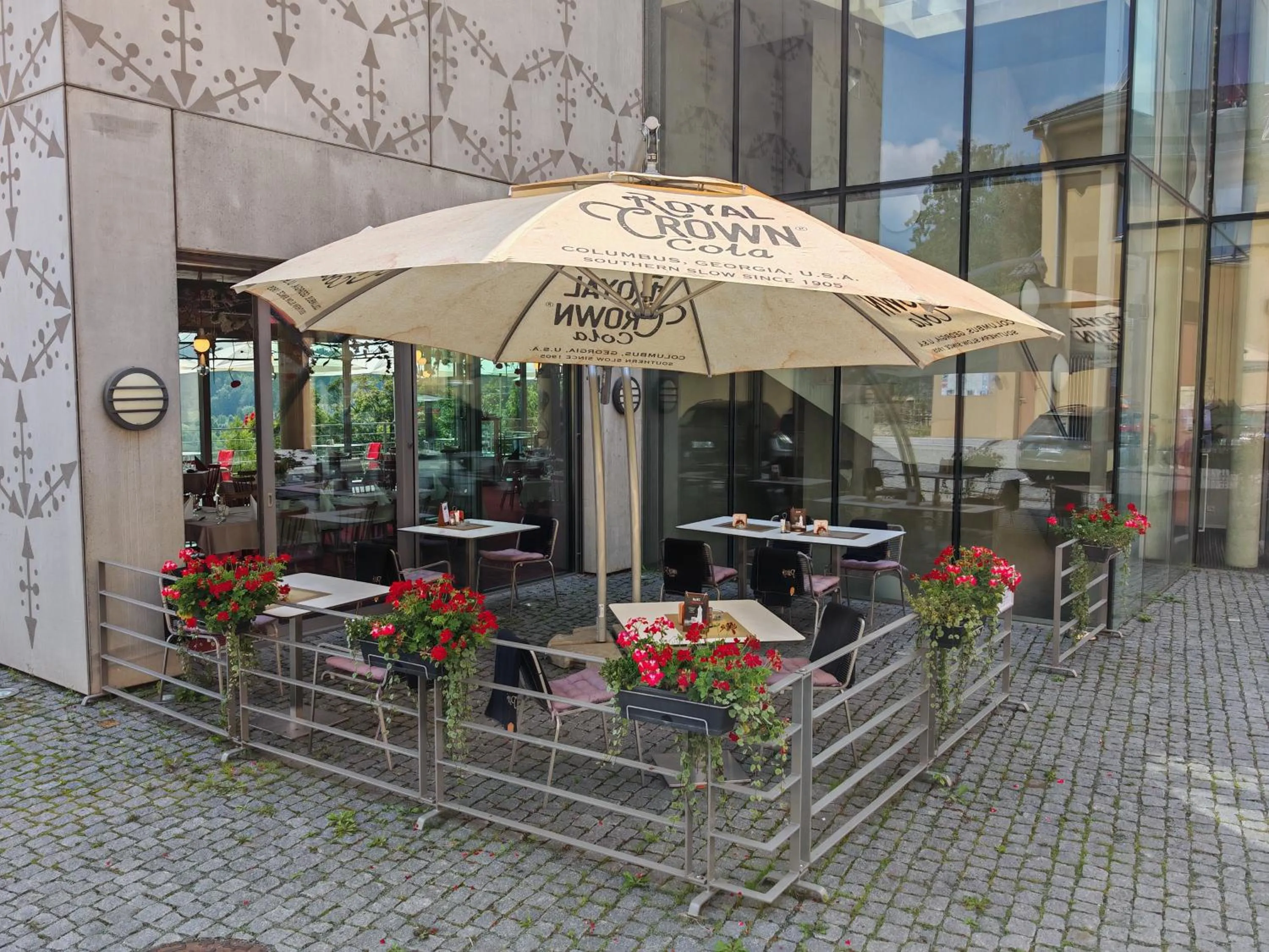 Restaurant/places to eat in Hotel Rajská zahrada