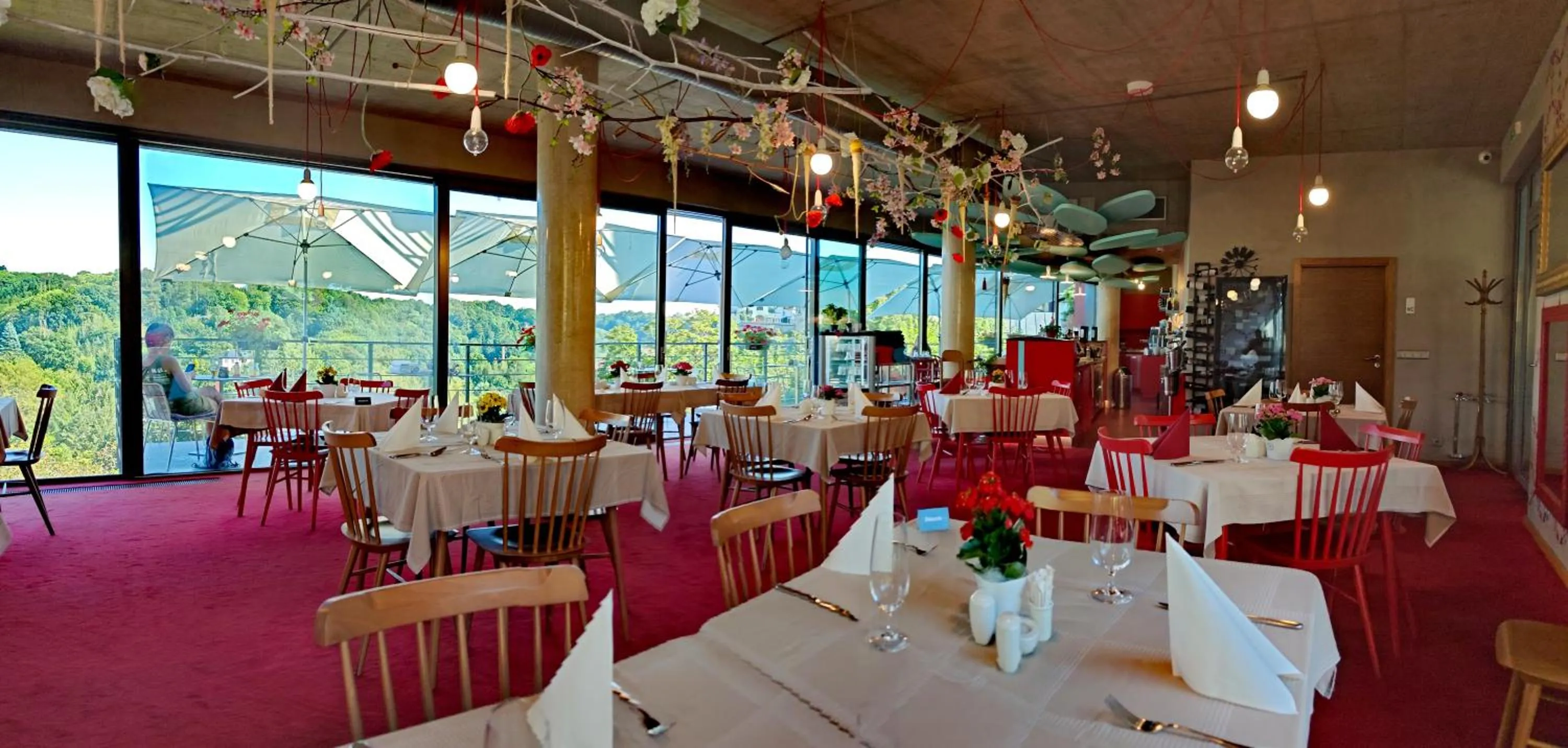 Restaurant/places to eat in Hotel Rajská zahrada