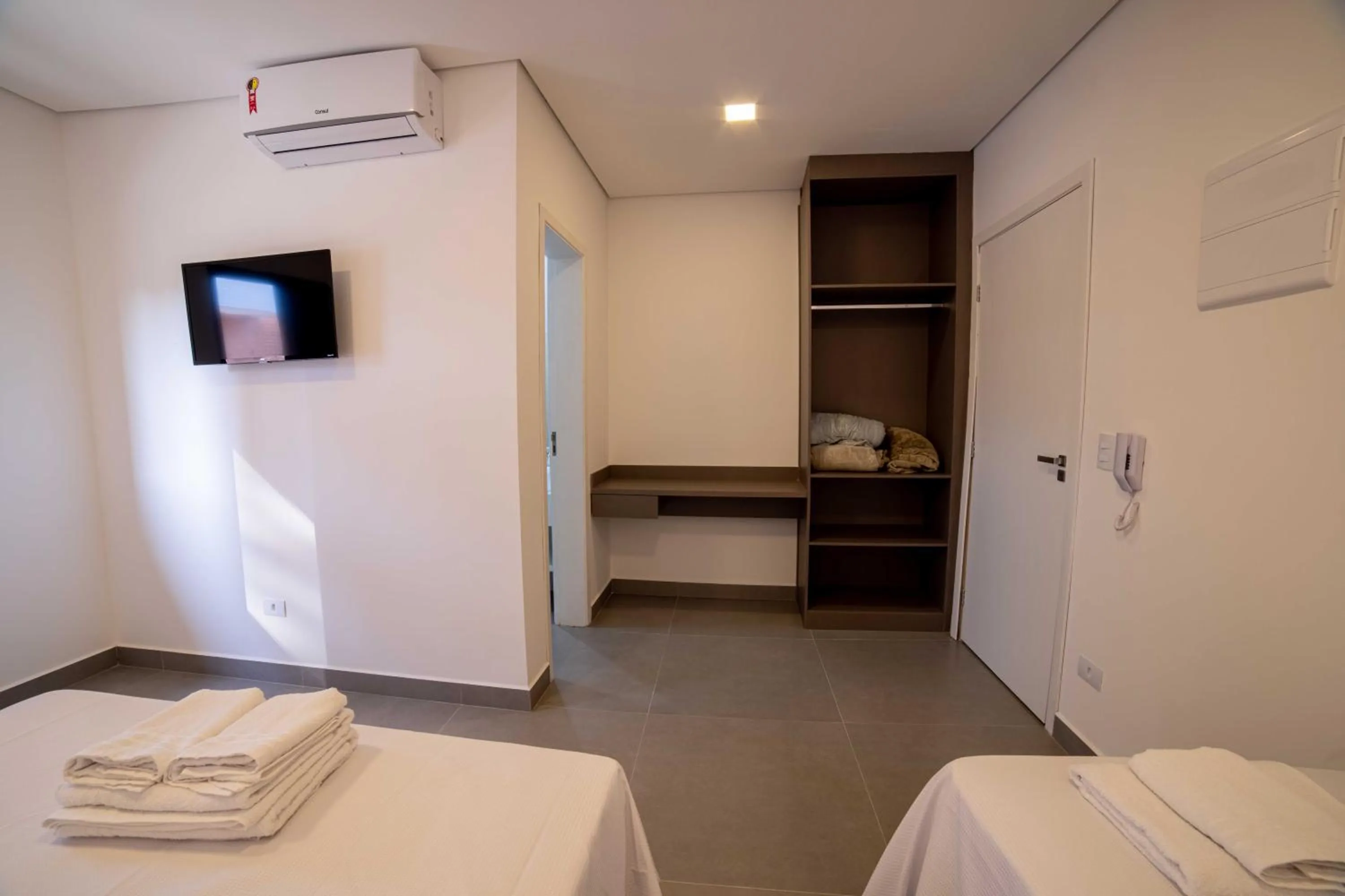 Photo of the whole room, Bed in Pousada Cadiz - Piscina Climatizada