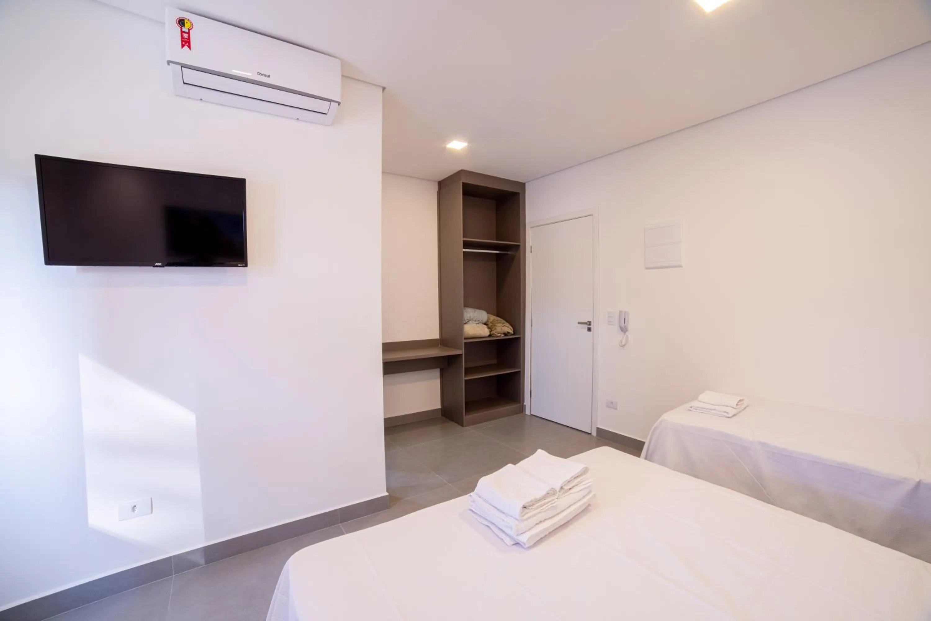 Photo of the whole room, Bed in Pousada Cadiz - Piscina Climatizada