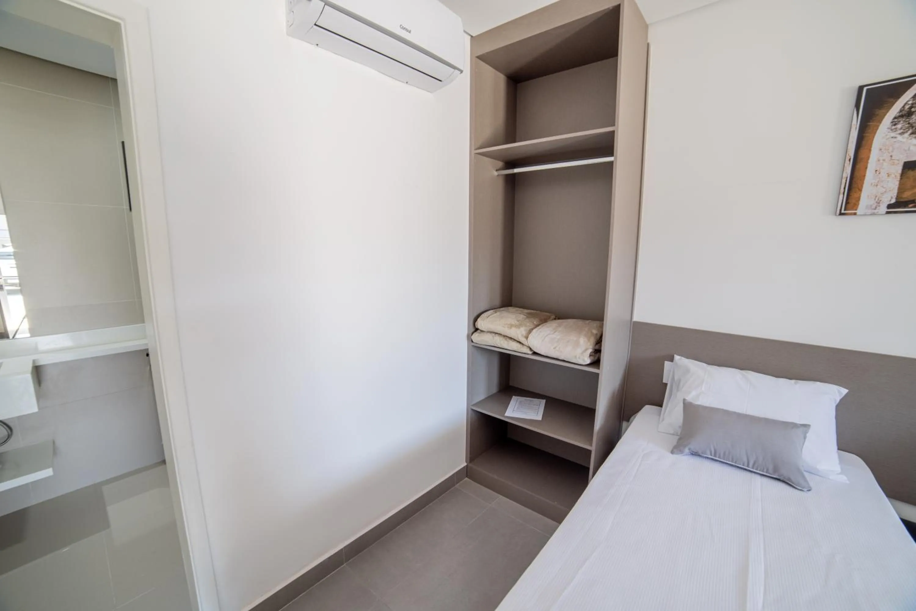 Photo of the whole room, Bed in Pousada Cadiz - Piscina Climatizada