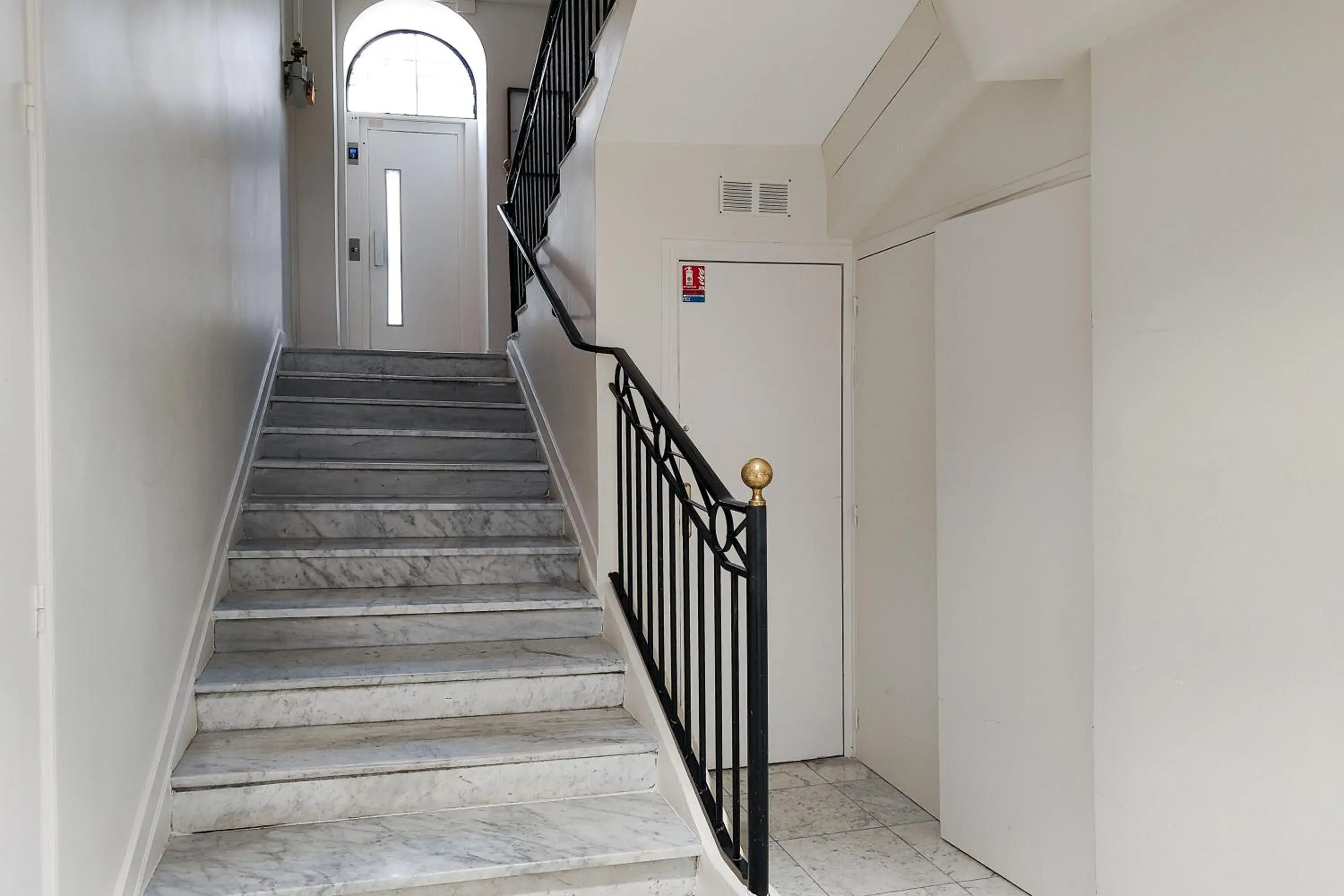 Facade/entrance in Aparthotel AMMI Nice Massena - ex Ajoupa Facade/entrance in Aparthotel AMMI Nice Massena - ex Ajoupa