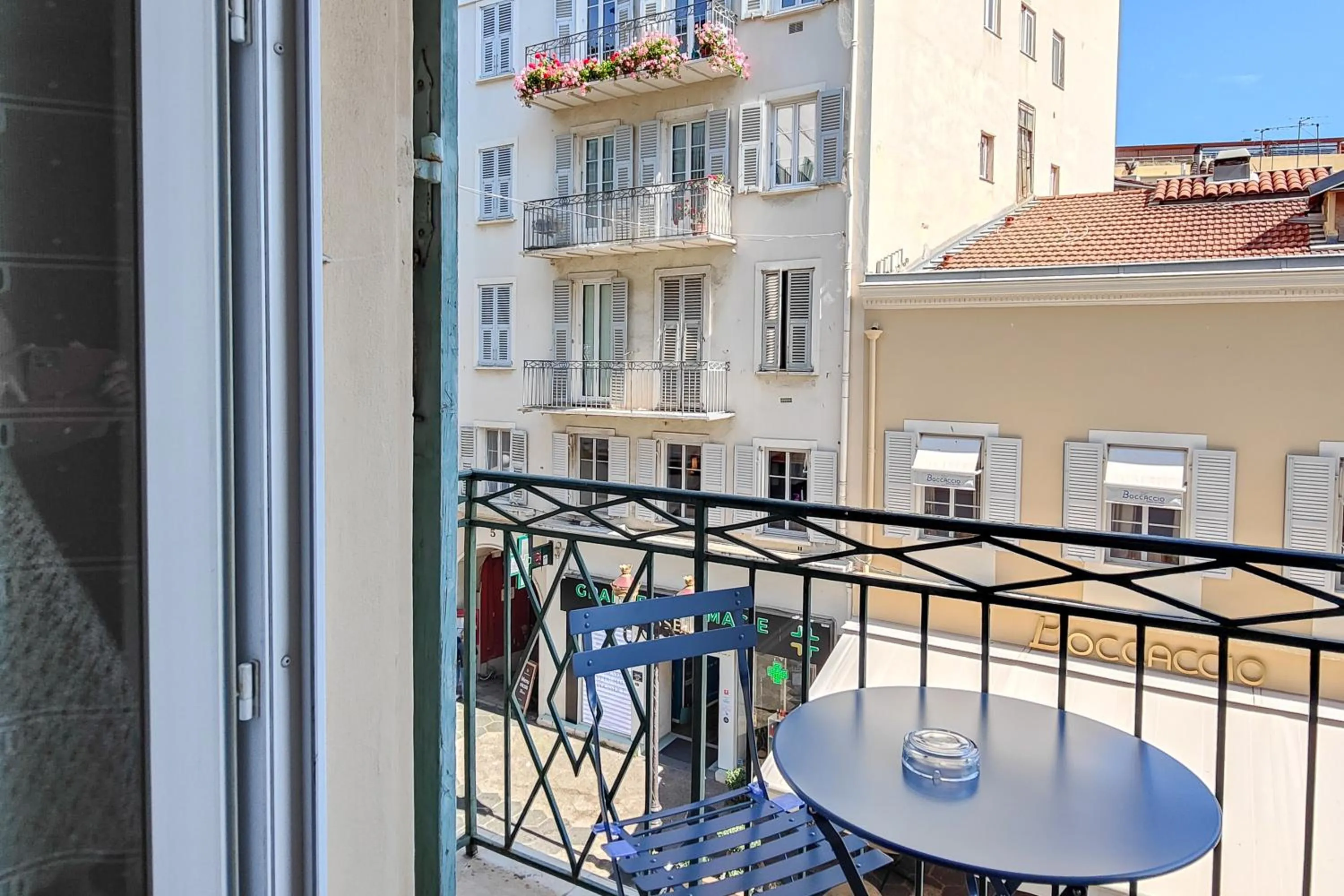 Balcony/Terrace in Aparthotel AMMI Nice Massena - ex Ajoupa