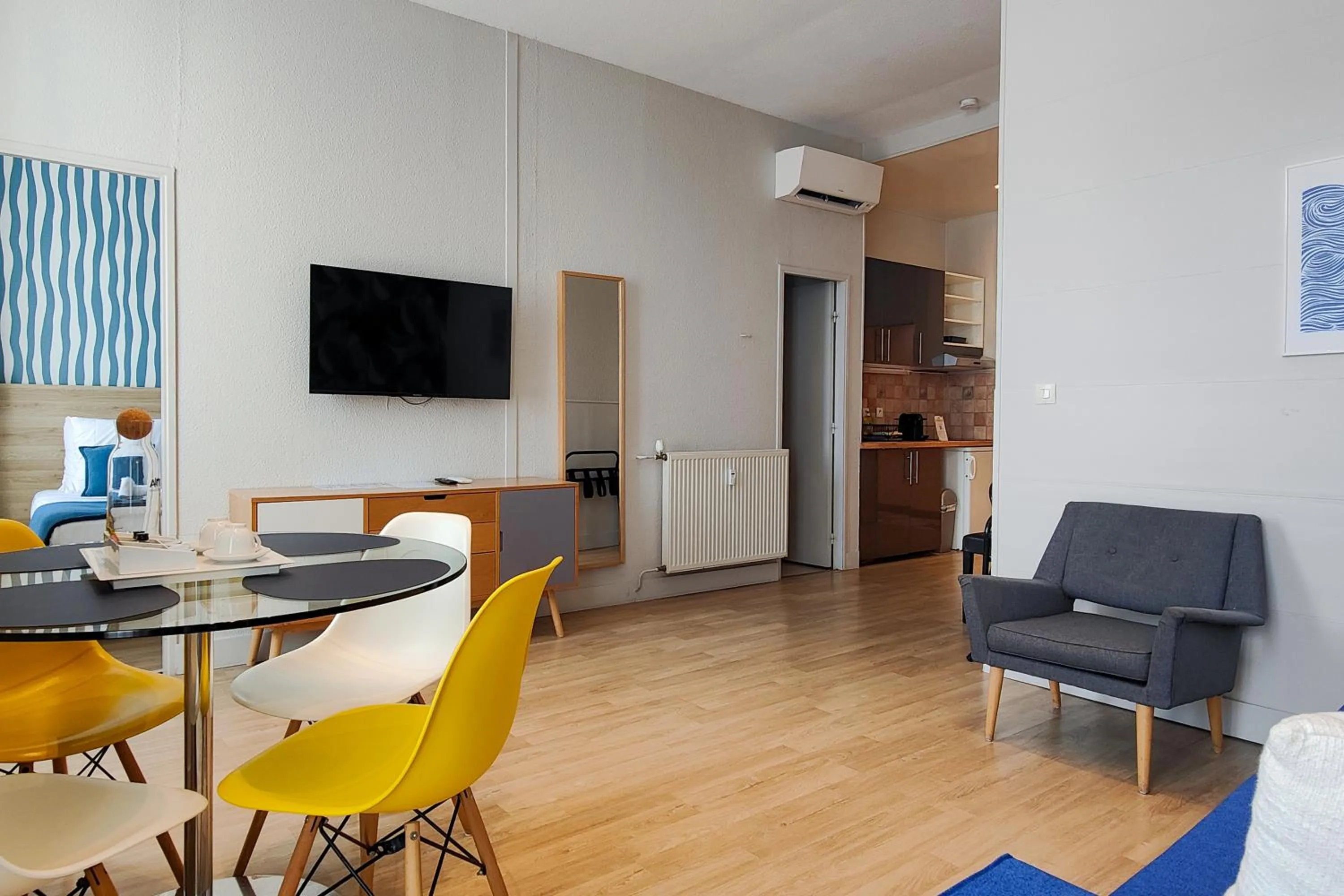 Photo of the whole room in Aparthotel AMMI Nice Massena - ex Ajoupa