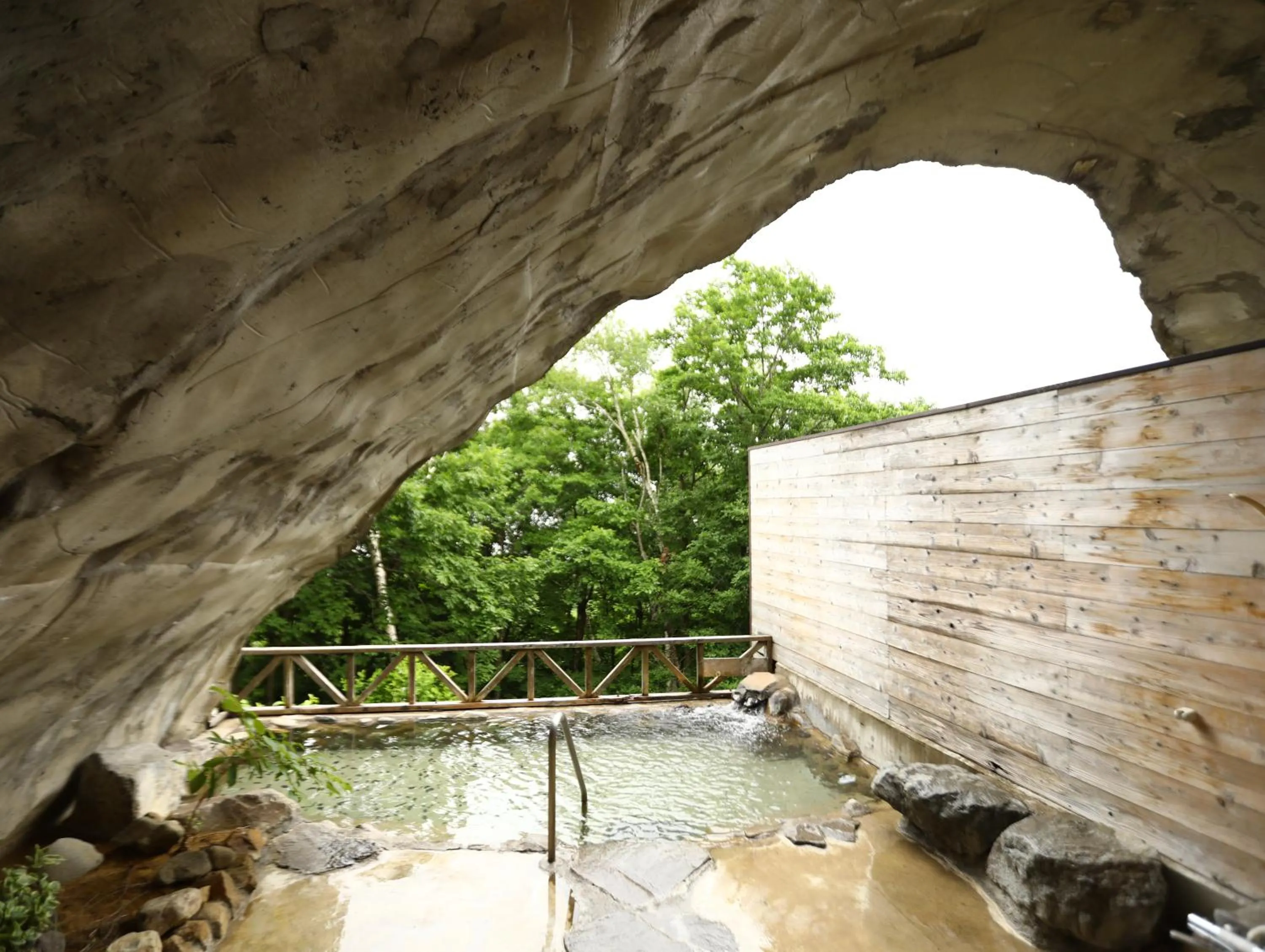 Open Air Bath in Hotel Silk Inn Madarao