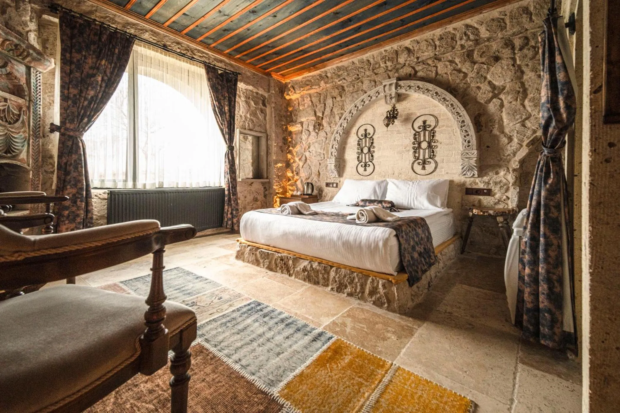 Bed in Deluna Cappadocia