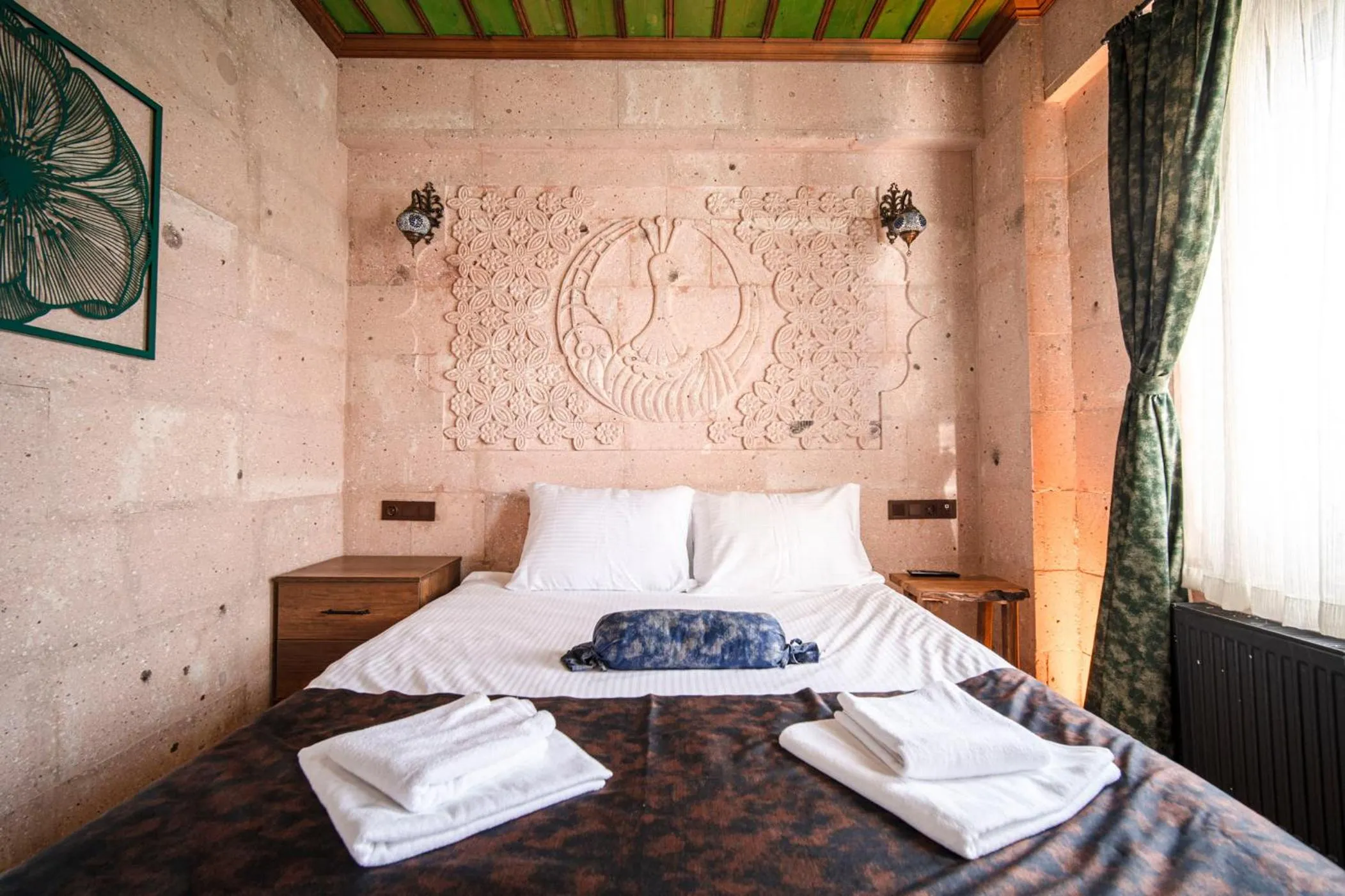 Bed in Deluna Cappadocia