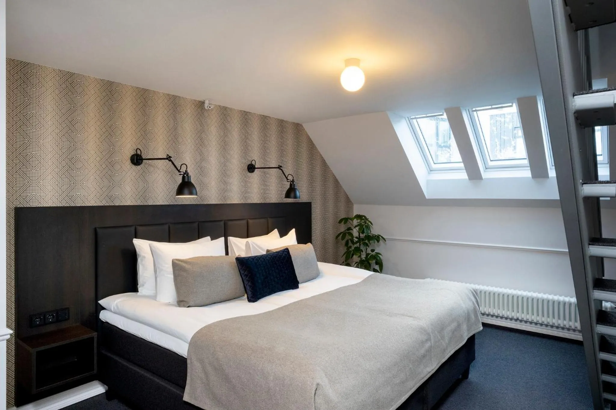 Bed in Hotel Reykjavík Saga