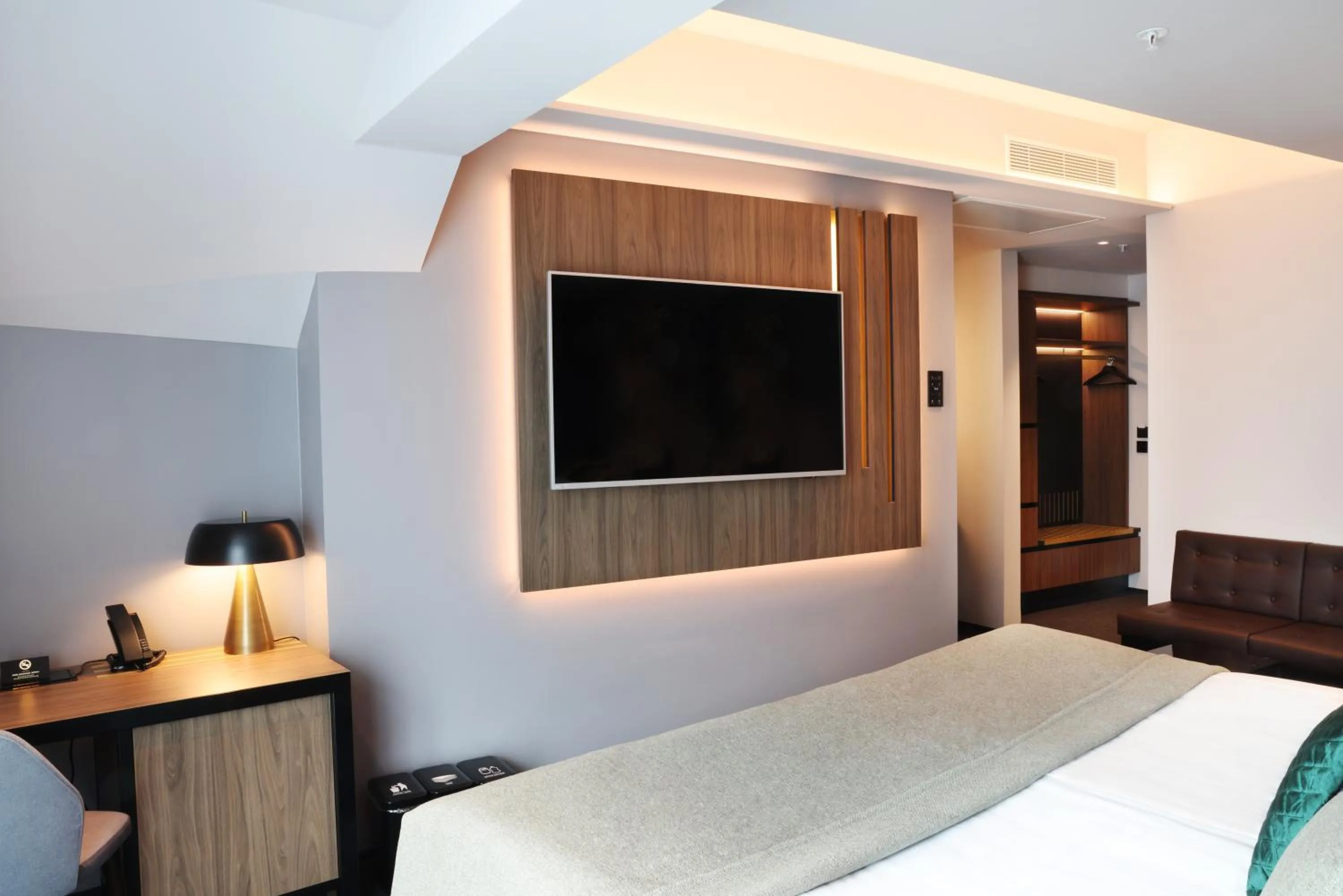 Bed in Hotel Reykjavík Saga