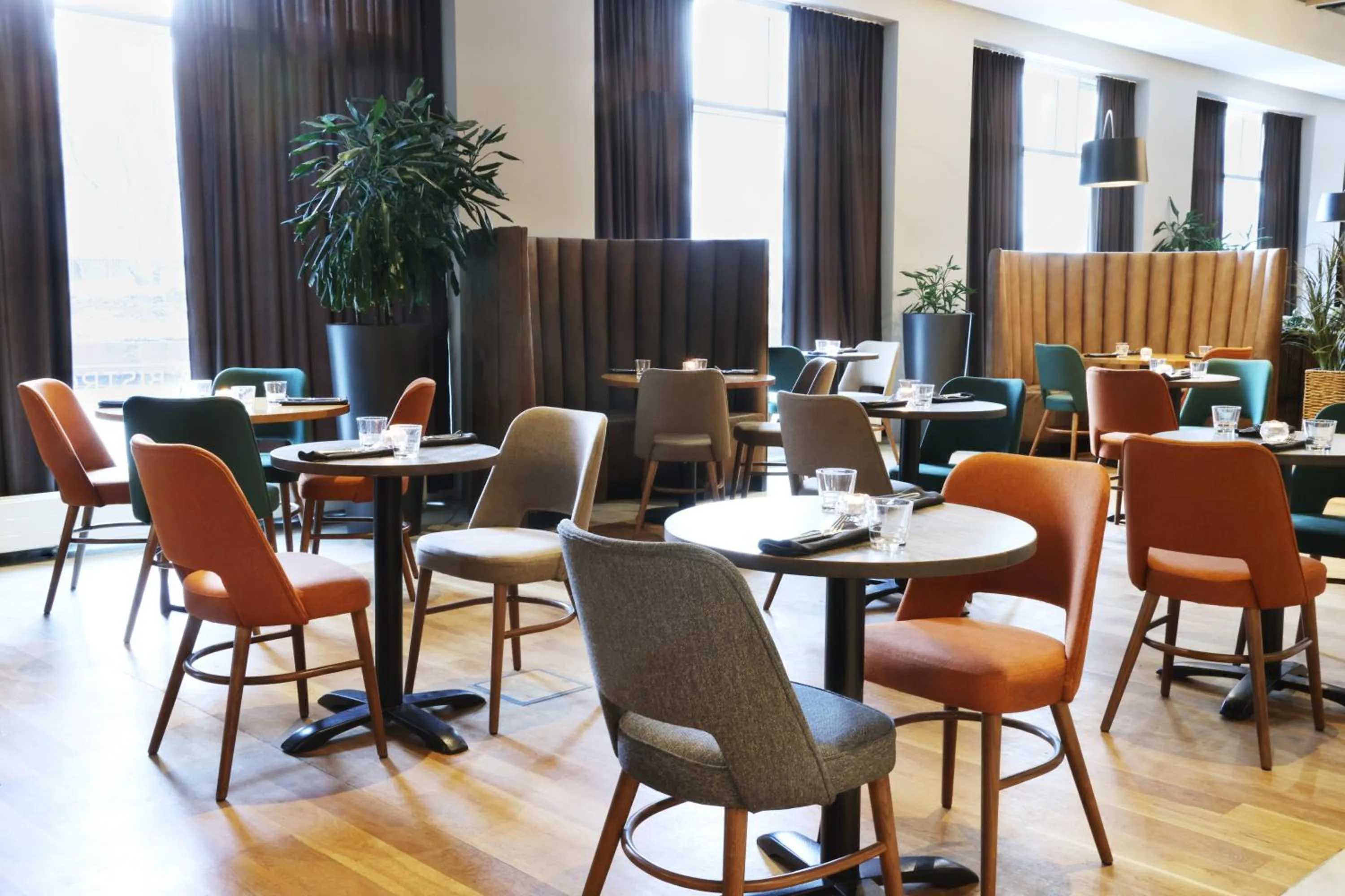 Restaurant/places to eat in Hotel Reykjavík Saga