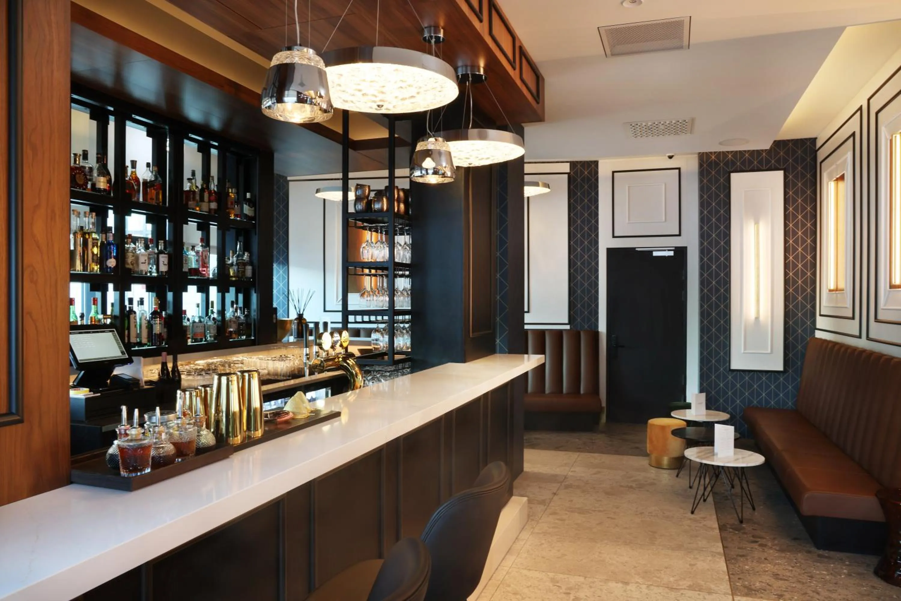 Restaurant/places to eat in Hotel Reykjavík Saga