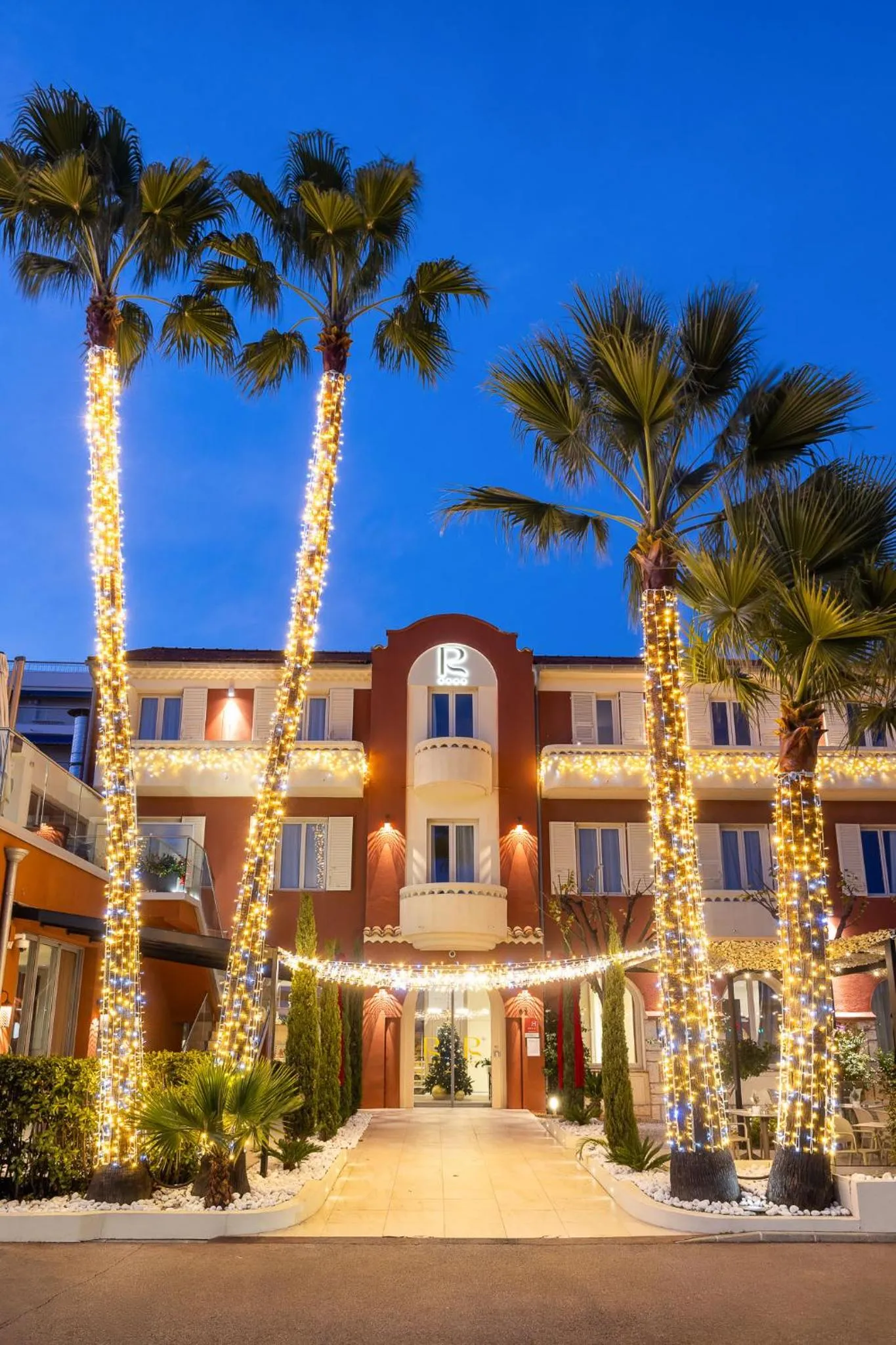 Property building in Hotel Royalmar - Nouveau propriétaire