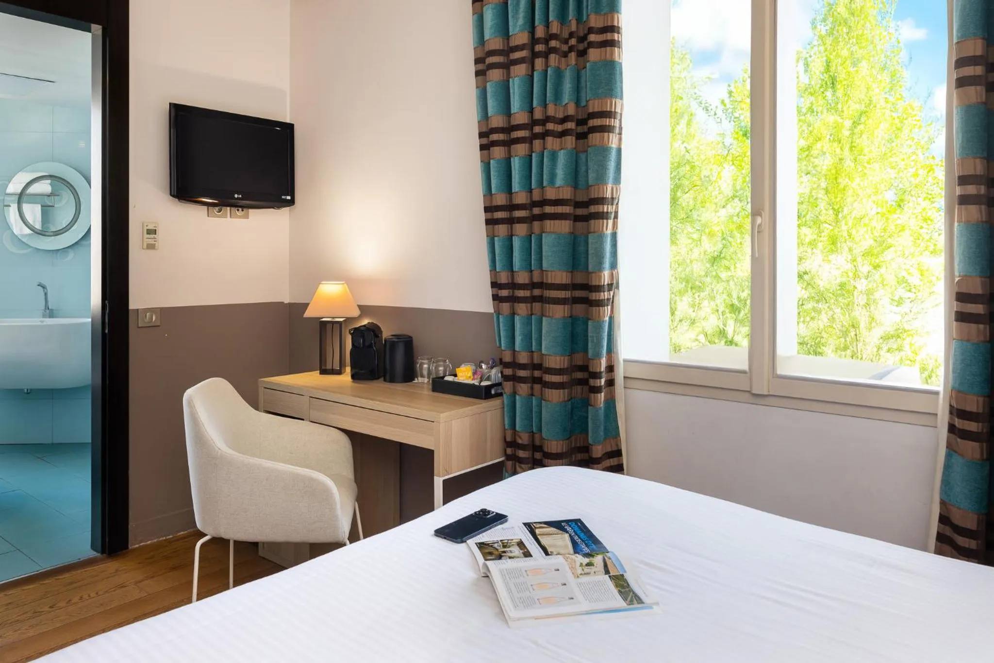 Bed in Hotel Royalmar - Nouveau propriétaire