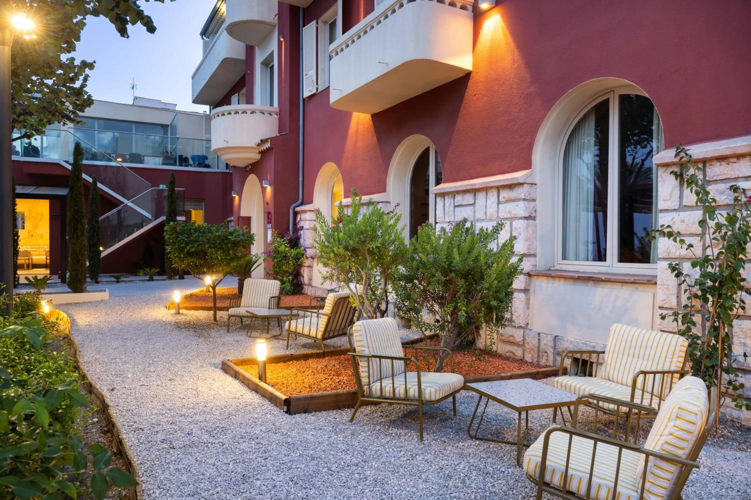 Property building in Hotel Royalmar - Nouveau propriétaire