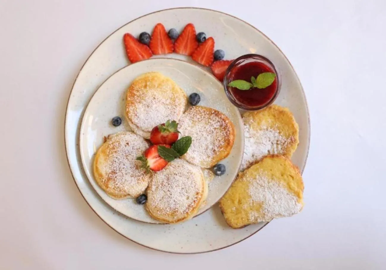 Food and drinks in Baltic Gdańsk OLD TOWN by St Mary s Church