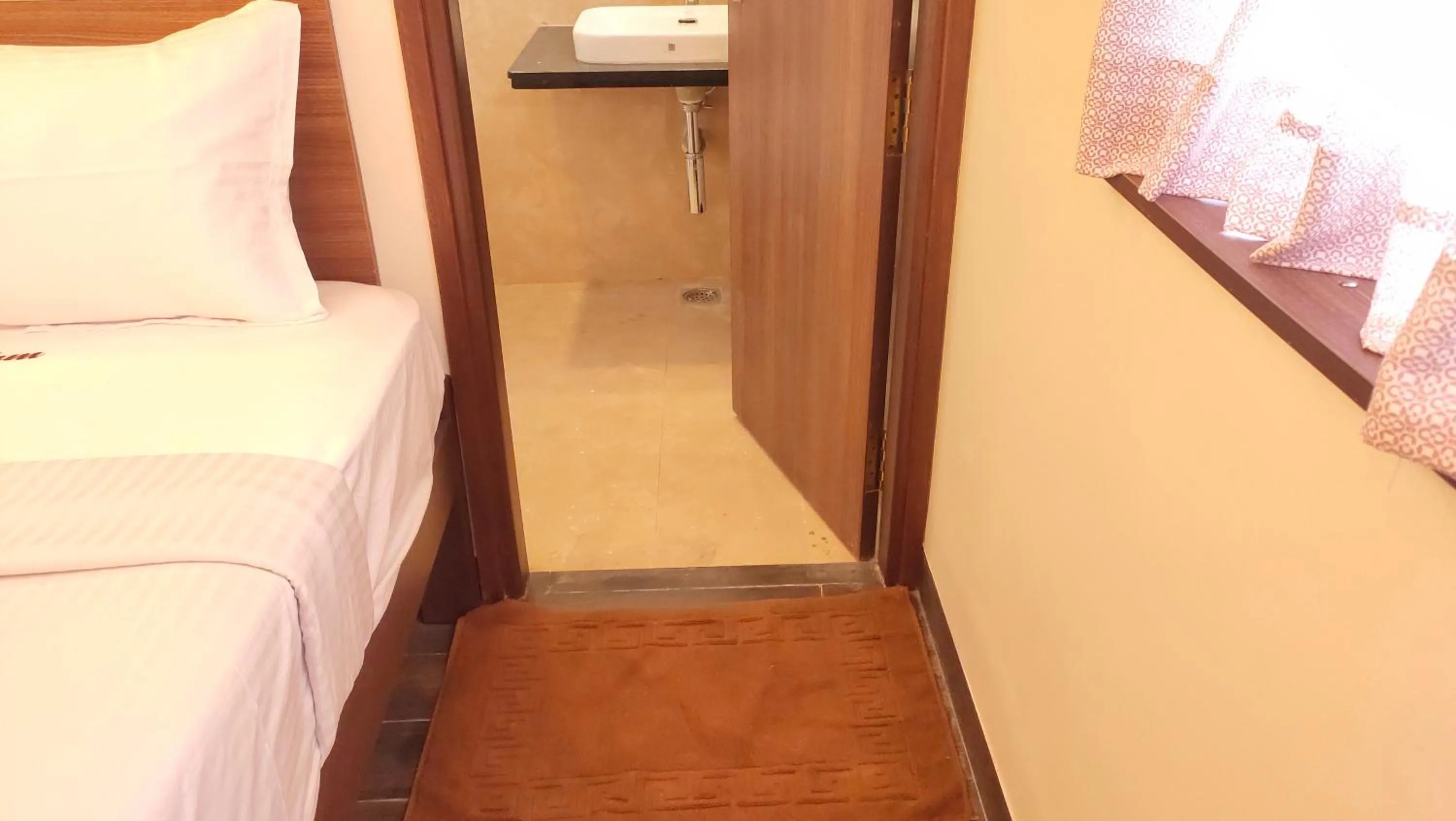 Bedroom, Bed in Hotel Rhythm Grand Suite