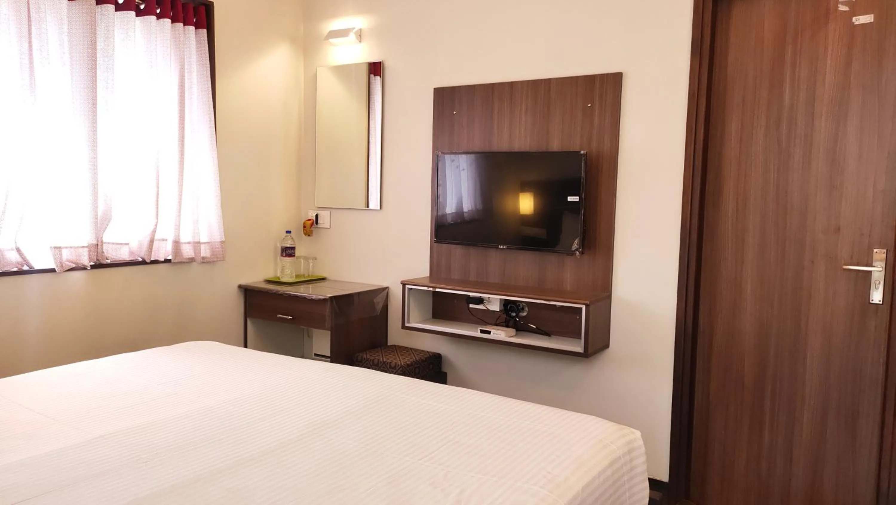 TV and multimedia, Bed in Hotel Rhythm Grand Suite