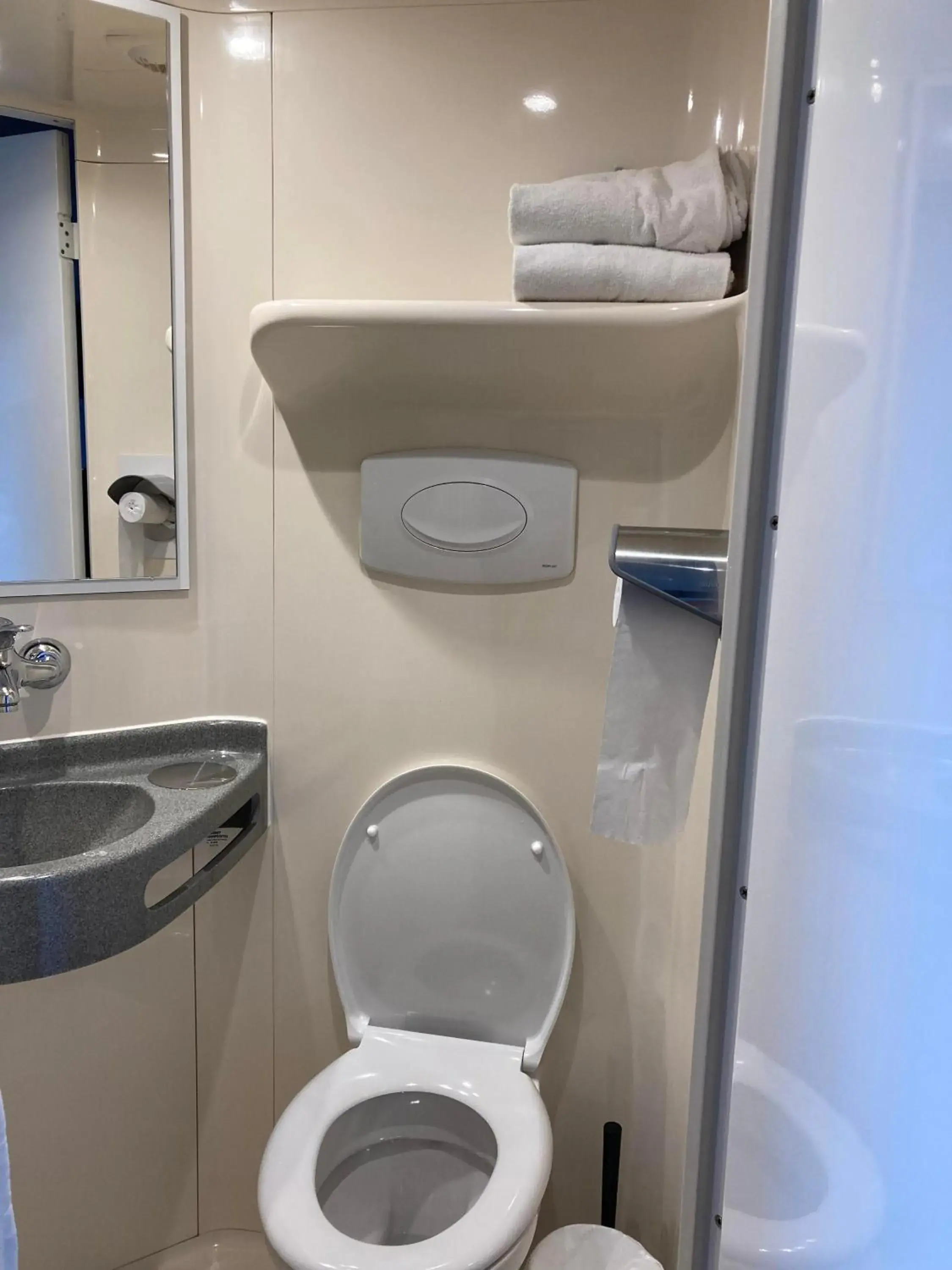 Double Room in Mister Bed Lomme Double Room in Mister Bed Lomme