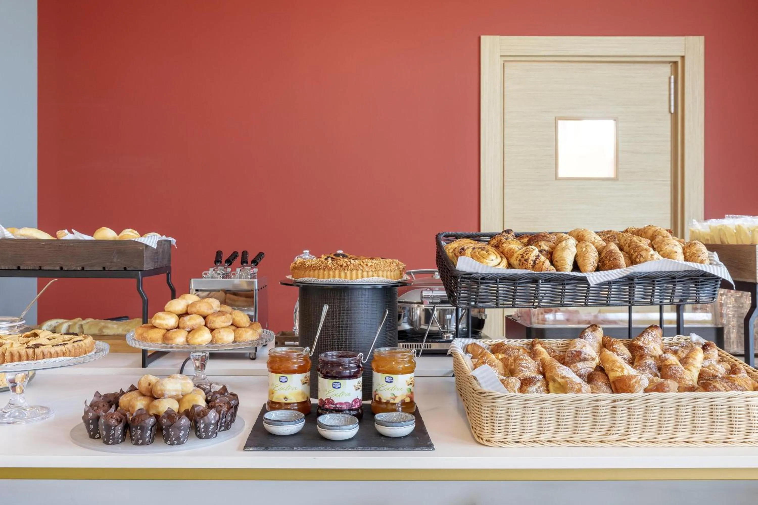 Restaurant/places to eat in B&B Hotel Roma Fiumicino Aeroporto Fiera 2