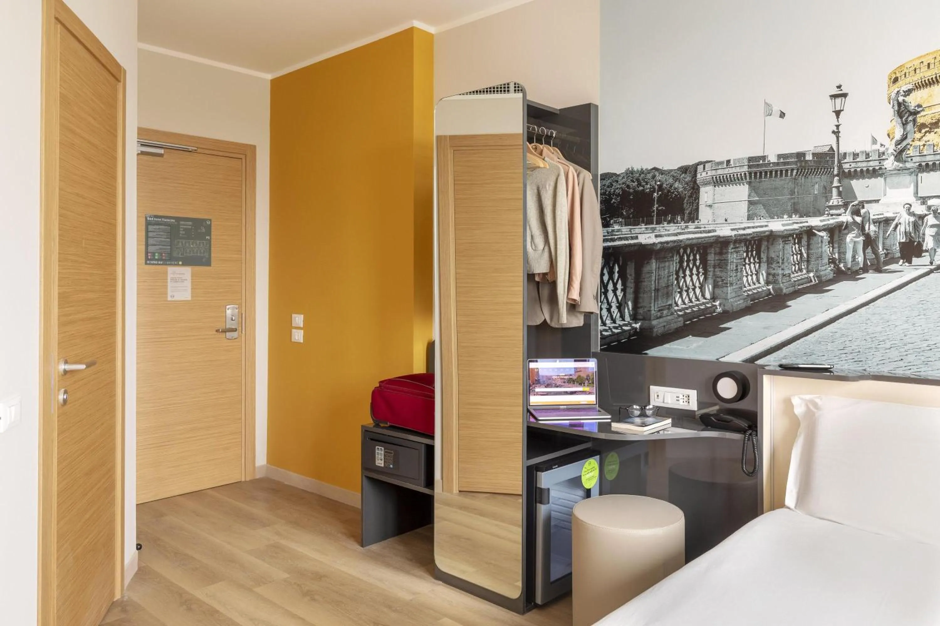 Photo of the whole room in B&B Hotel Roma Fiumicino Aeroporto Fiera 2