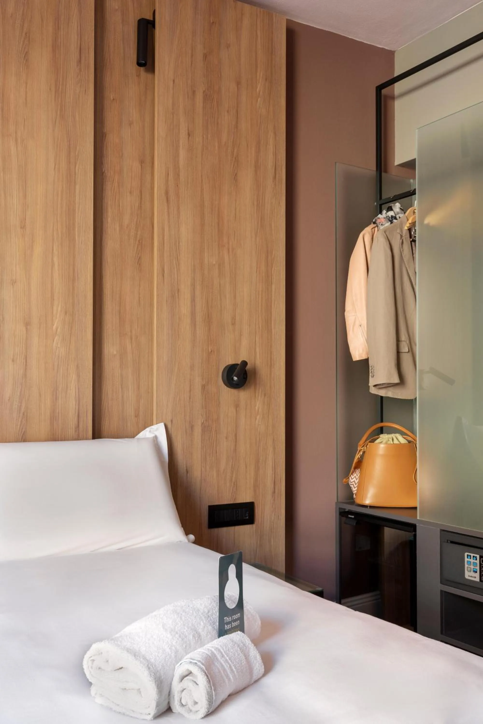 Photo of the whole room, Bed in B&B Hotel Genova City Center