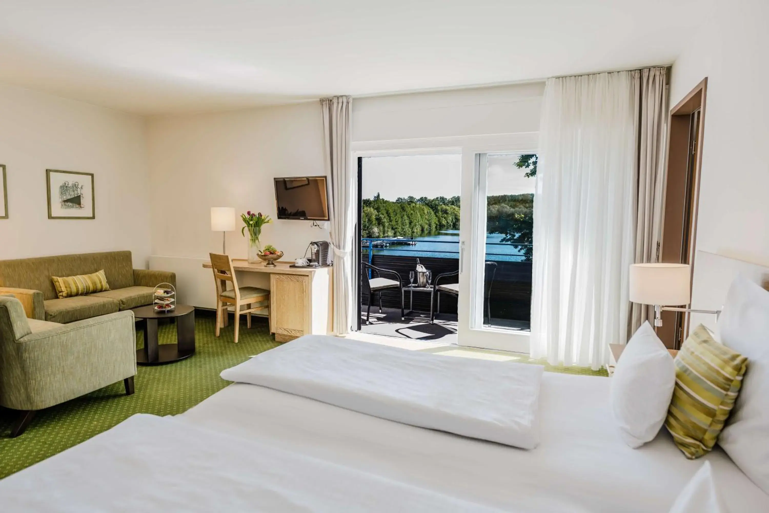 Bedroom, Bed in Best Western Premier Seehotel Krautkrämer Bedroom, Bed in Best Western Premier Seehotel Krautkrämer