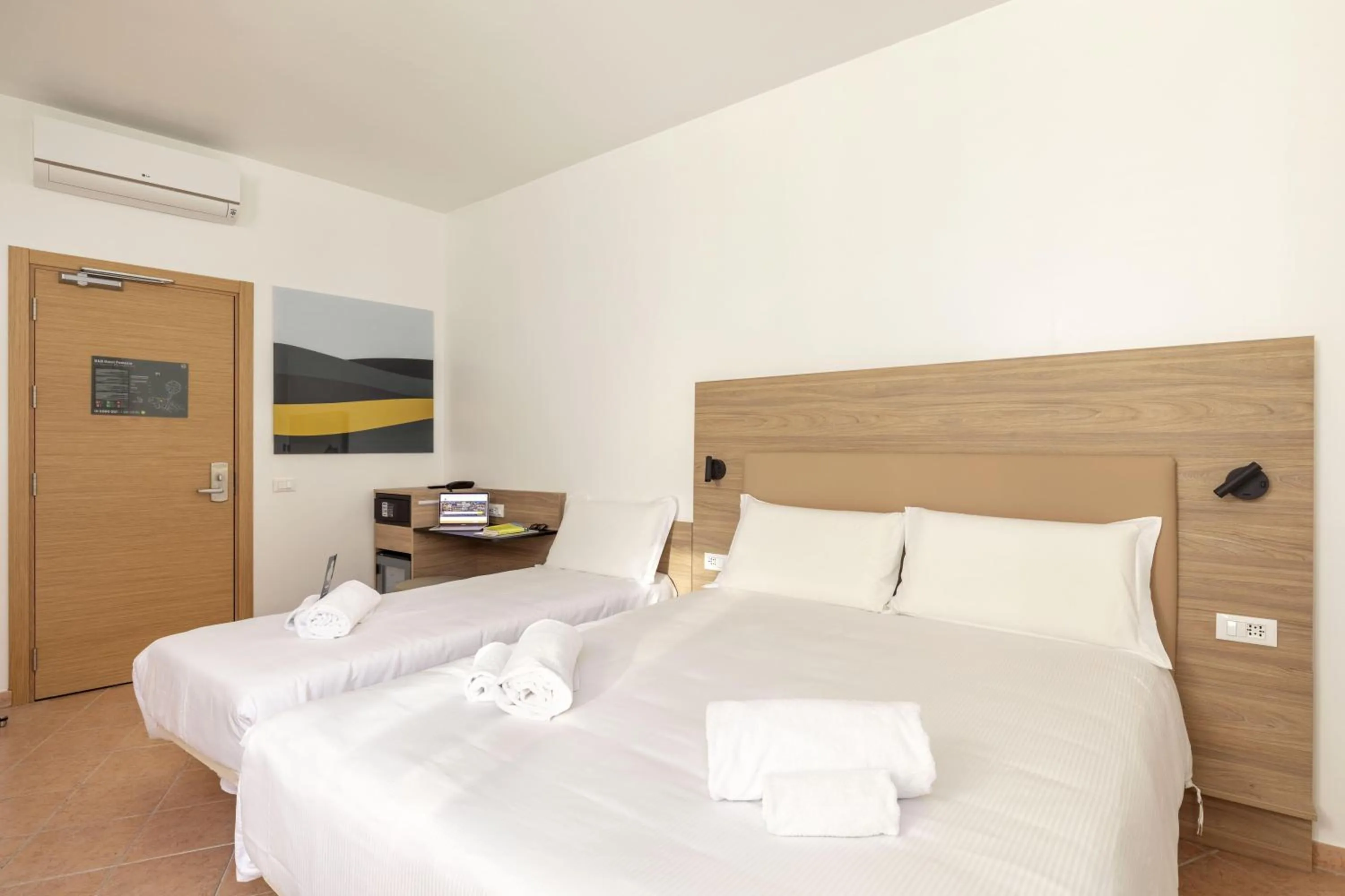 Photo of the whole room, Bed in B&B Hotel Pomezia Roma