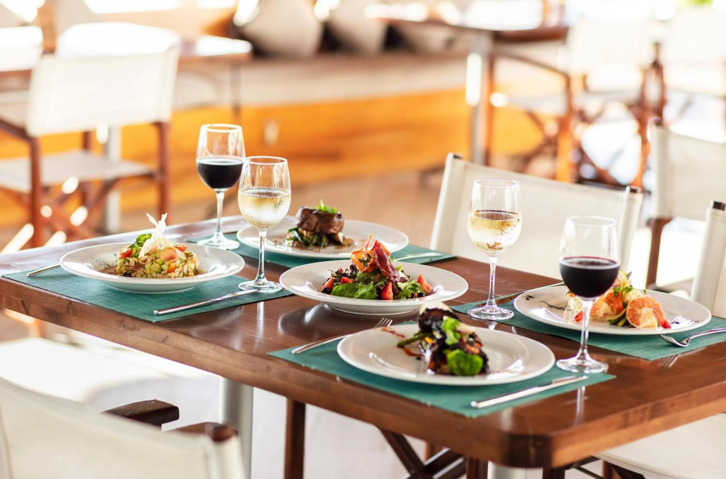 Food and drinks in Corazón Cabo, a Noble House Resort