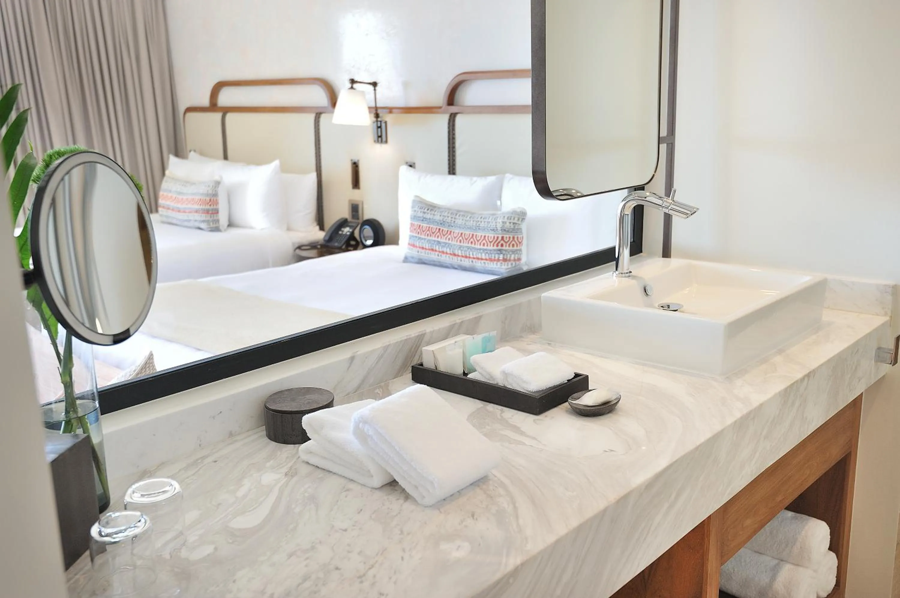 Bathroom, Bed in Corazón Cabo, a Noble House Resort