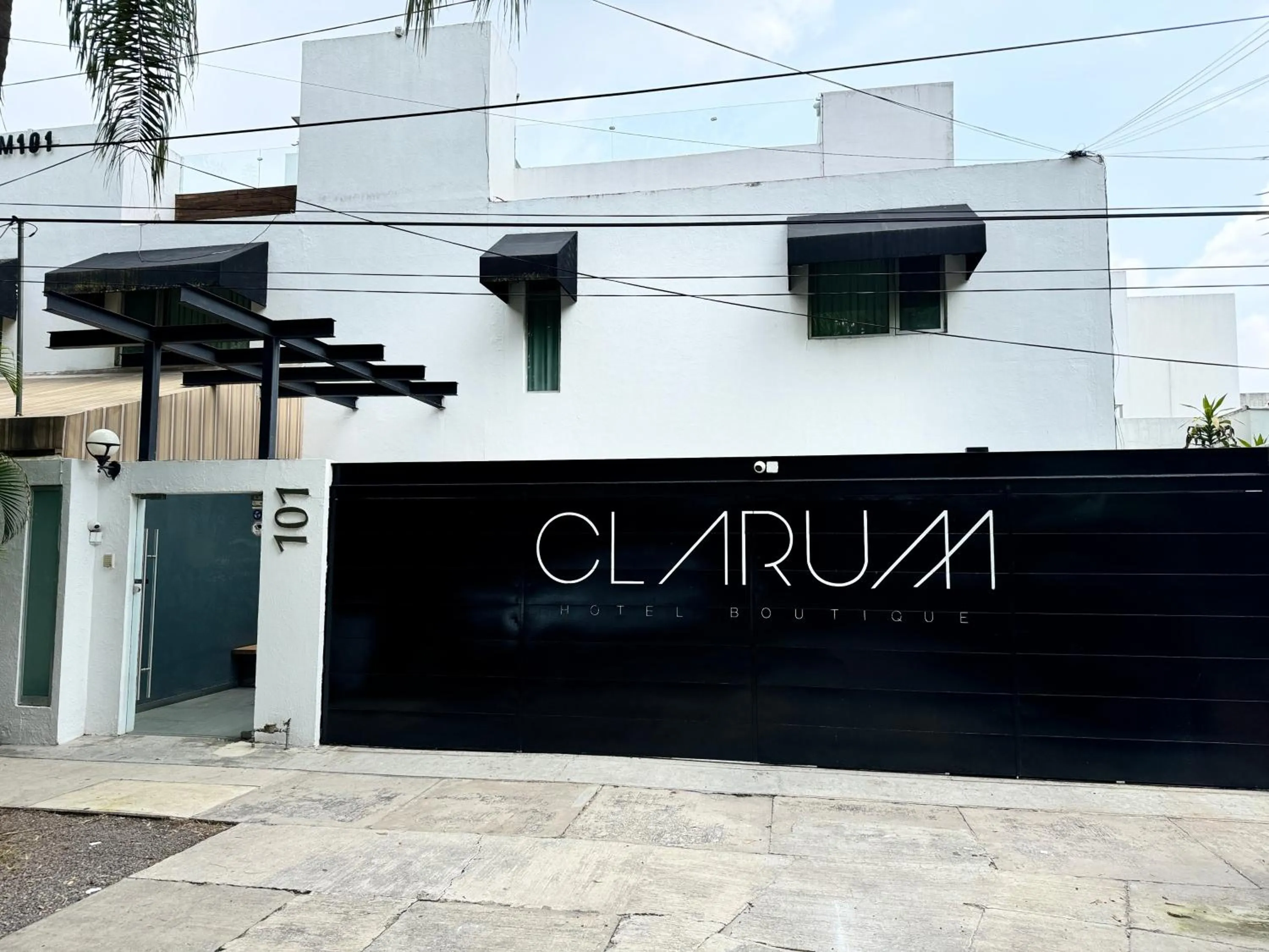 Property building in Hotel CLARUM 101