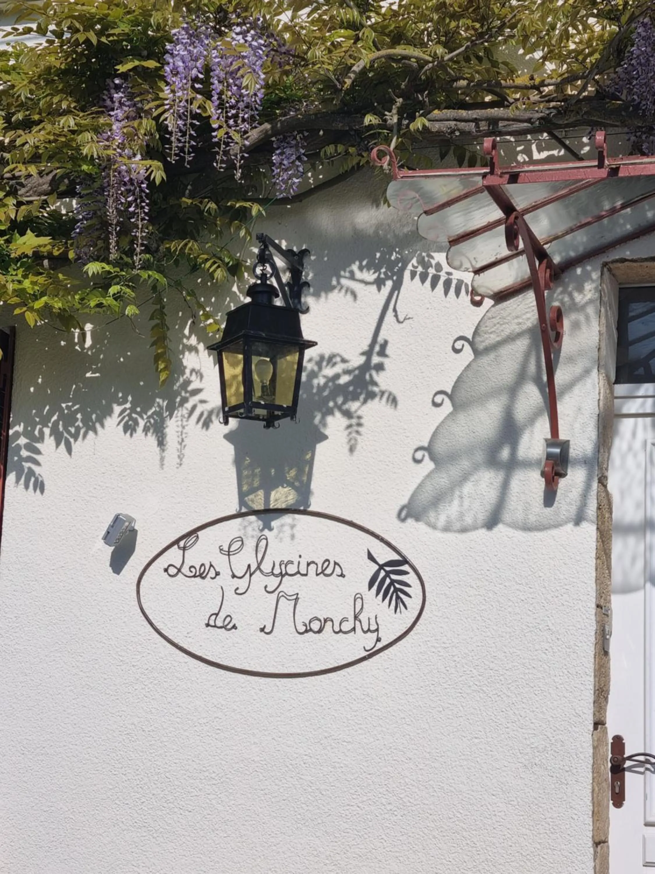Property logo or sign in Les Glycines de Monchy- Chambres d'hôtes