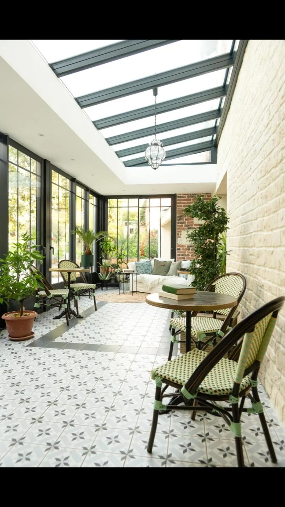 Patio in Les Glycines de Monchy- Chambres d'hôtes