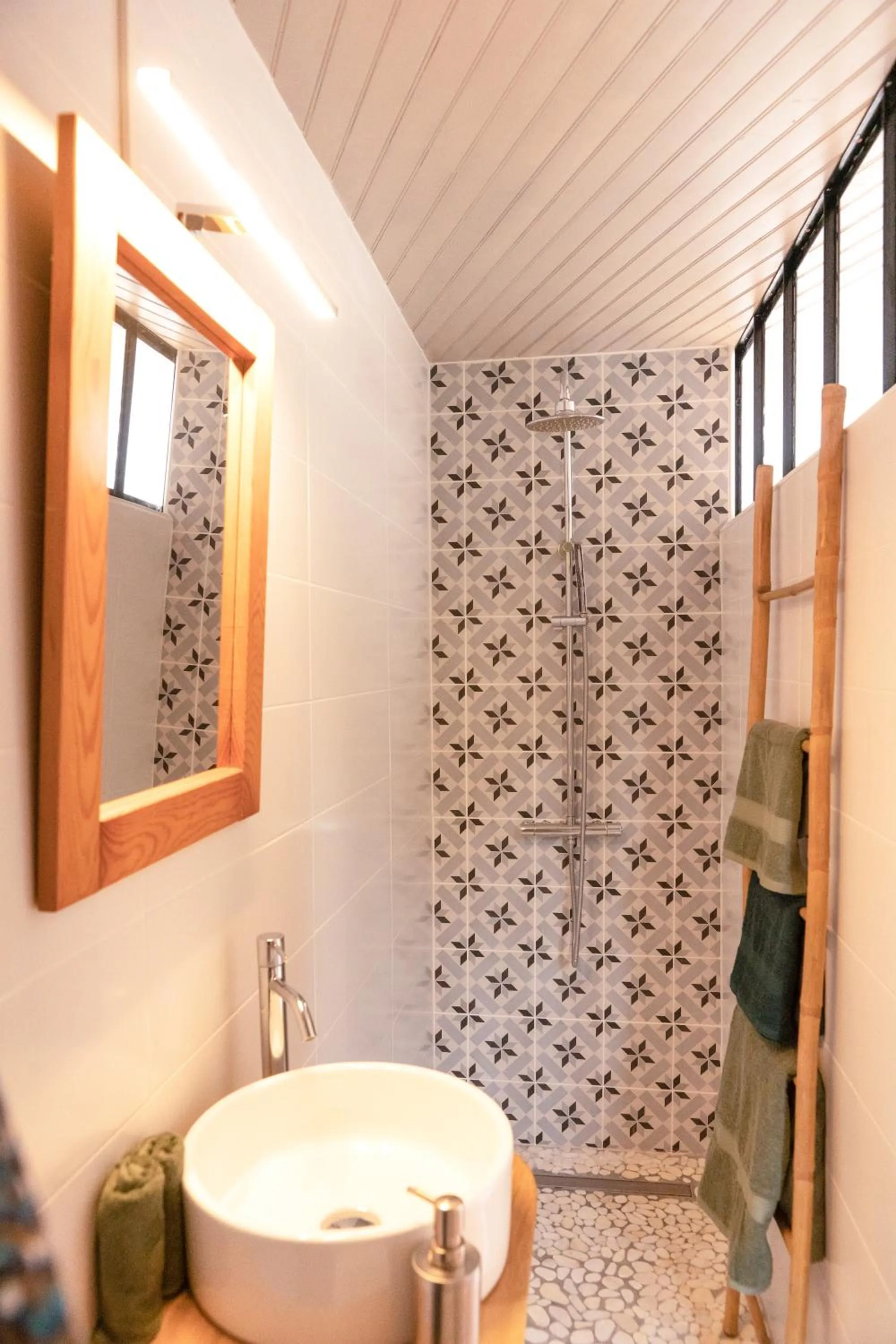 Shower in Les Glycines de Monchy- Chambres d'hôtes