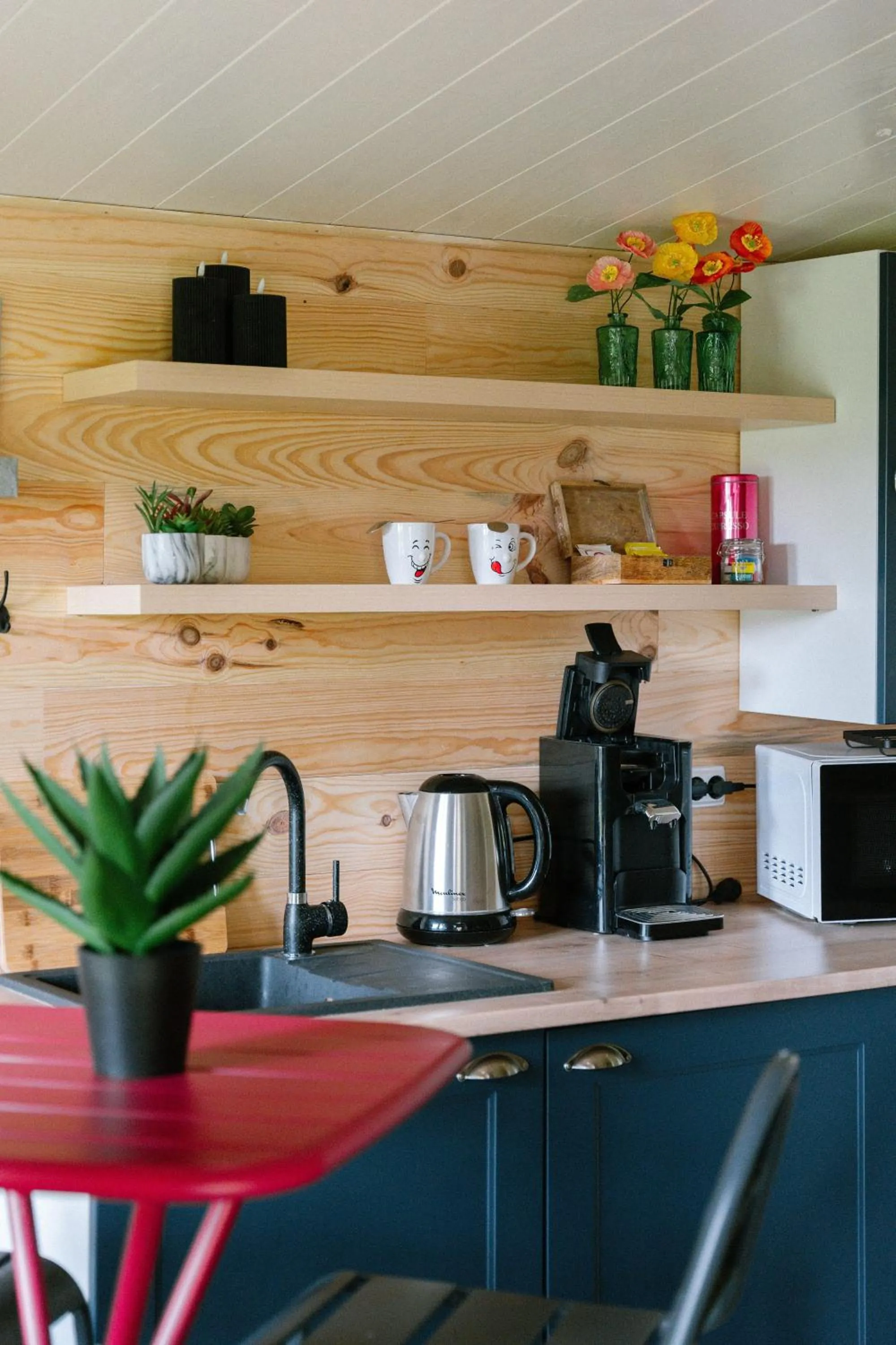 Coffee/tea facilities in Les Glycines de Monchy- Chambres d'hôtes