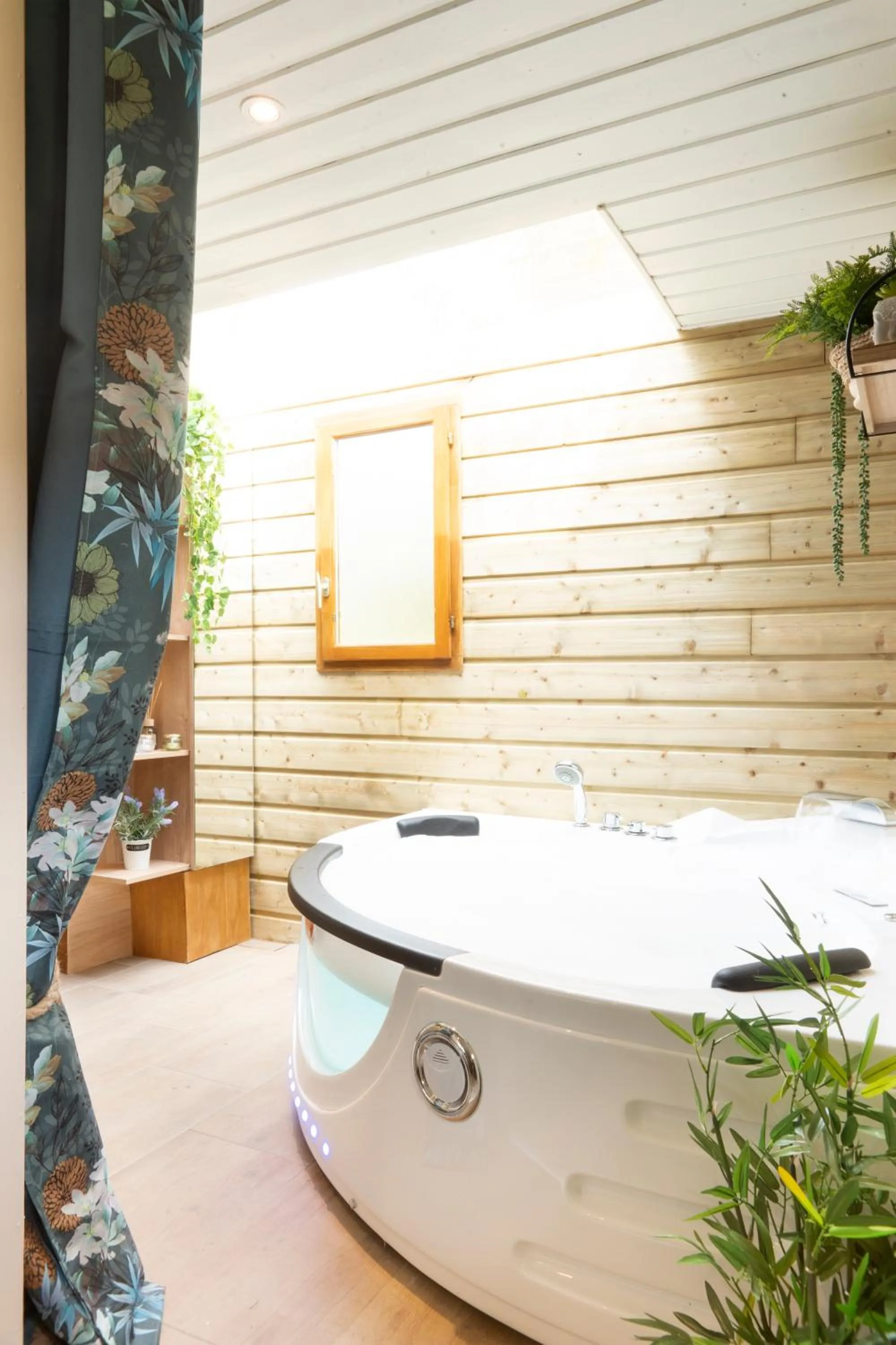 Massage in Les Glycines de Monchy- Chambres d'hôtes