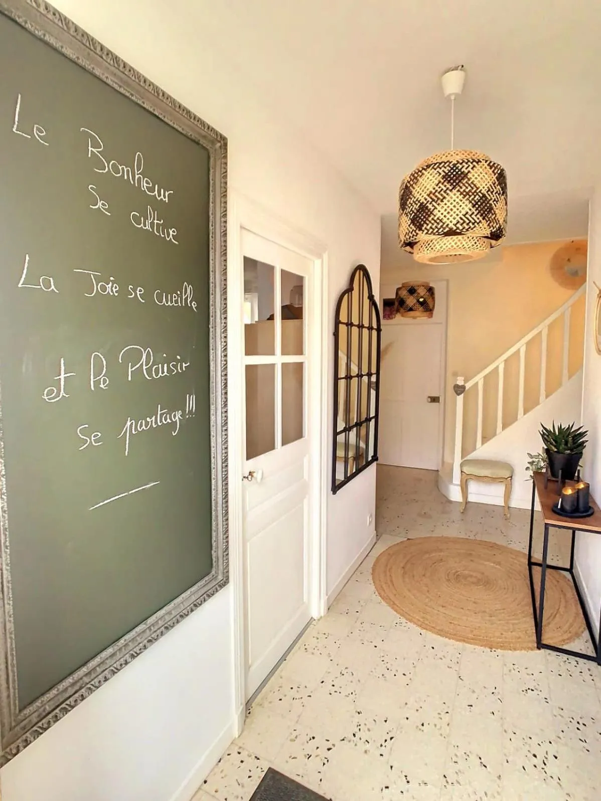 Facade/entrance in Les Glycines de Monchy- Chambres d'hôtes