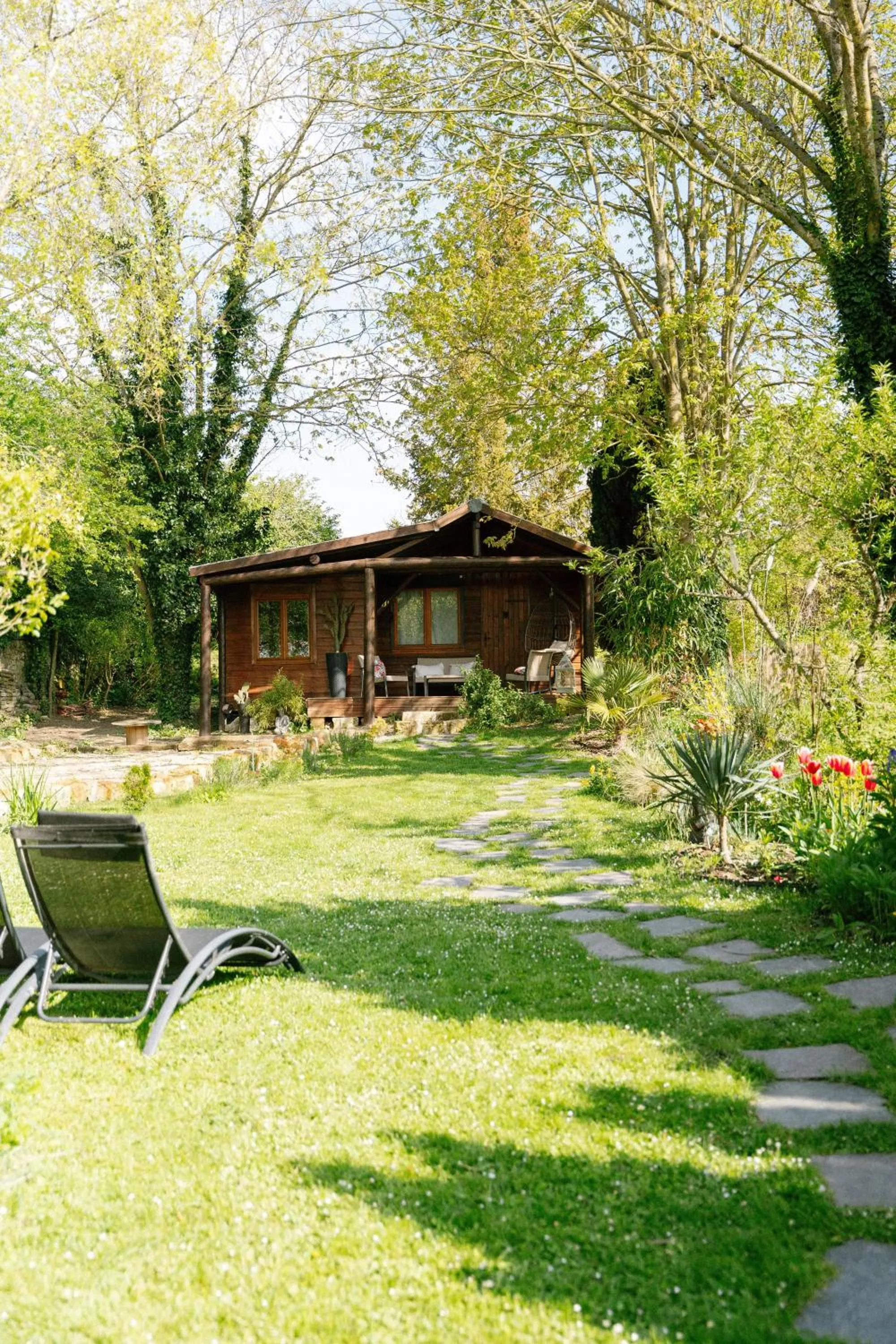 Spring in Les Glycines de Monchy- Chambres d'hôtes
